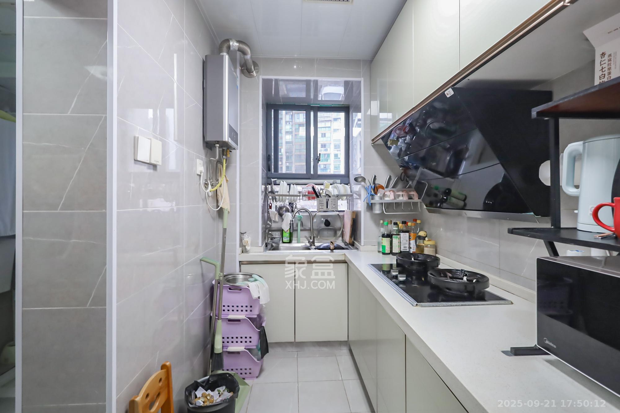 溁湾桥小区 3室2厅1卫 75.0万 溁湾桥小区 3室2厅1卫 75.0万厨房