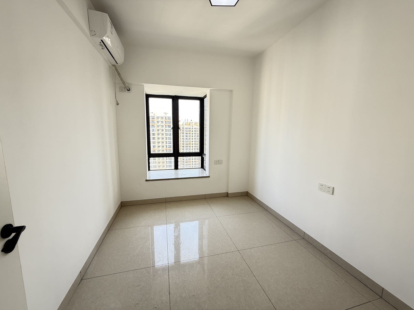 时代城永秀一期 3室2厅1卫 95.0万 时代城永秀一期 3室2厅1卫 95.0万客厅