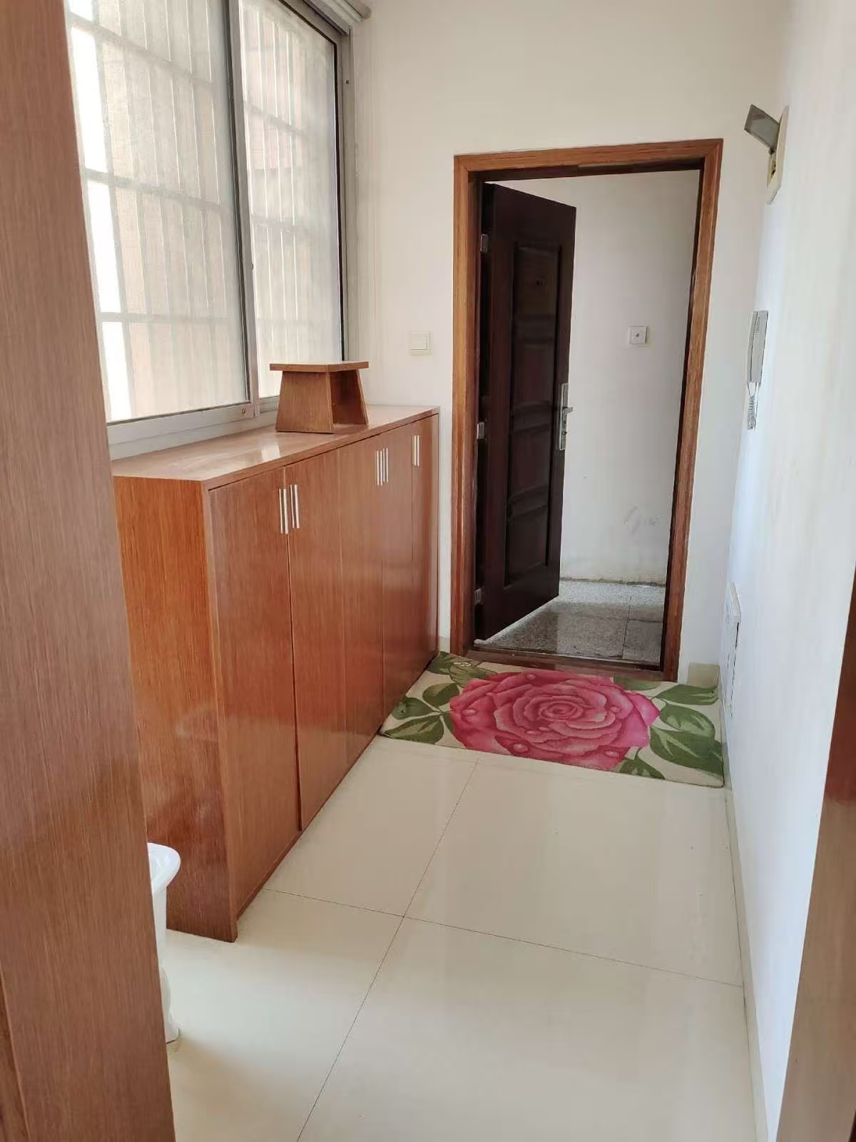 学府花园(文苑瑞景)  2室2厅1卫    1300.0元/月 学府花园(文苑瑞景)  2室2厅1卫    1300.0元/月室内图