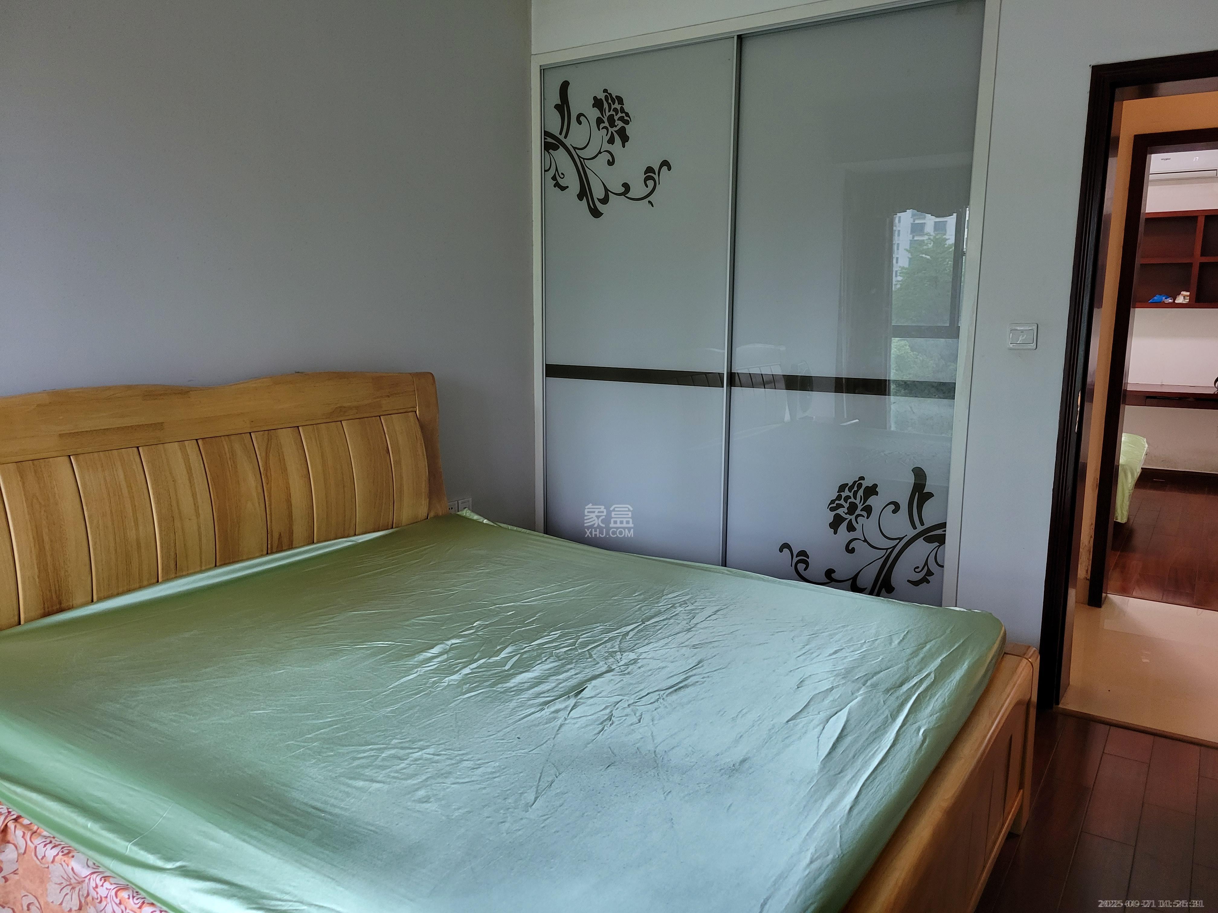 山水国际  2室2厅1卫    1300.0元/月室内图