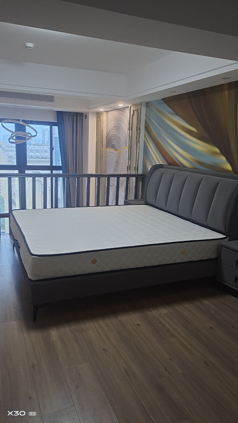 万恒公馆  1室1厅1卫    2300.0元/月