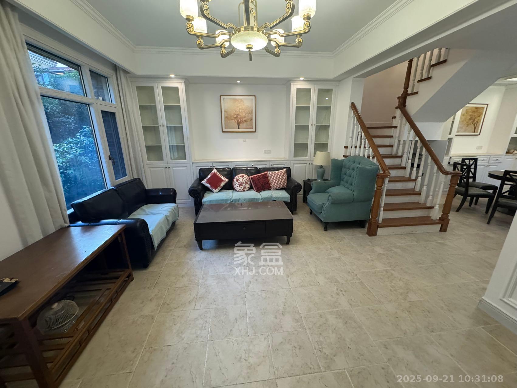 金地三千府(金地湖山樾、金地自在城)  6室3厅3卫    8800.0元/月 金地三千府(金地湖山樾、金地自在城)  6室3厅3卫    8800.0元/月