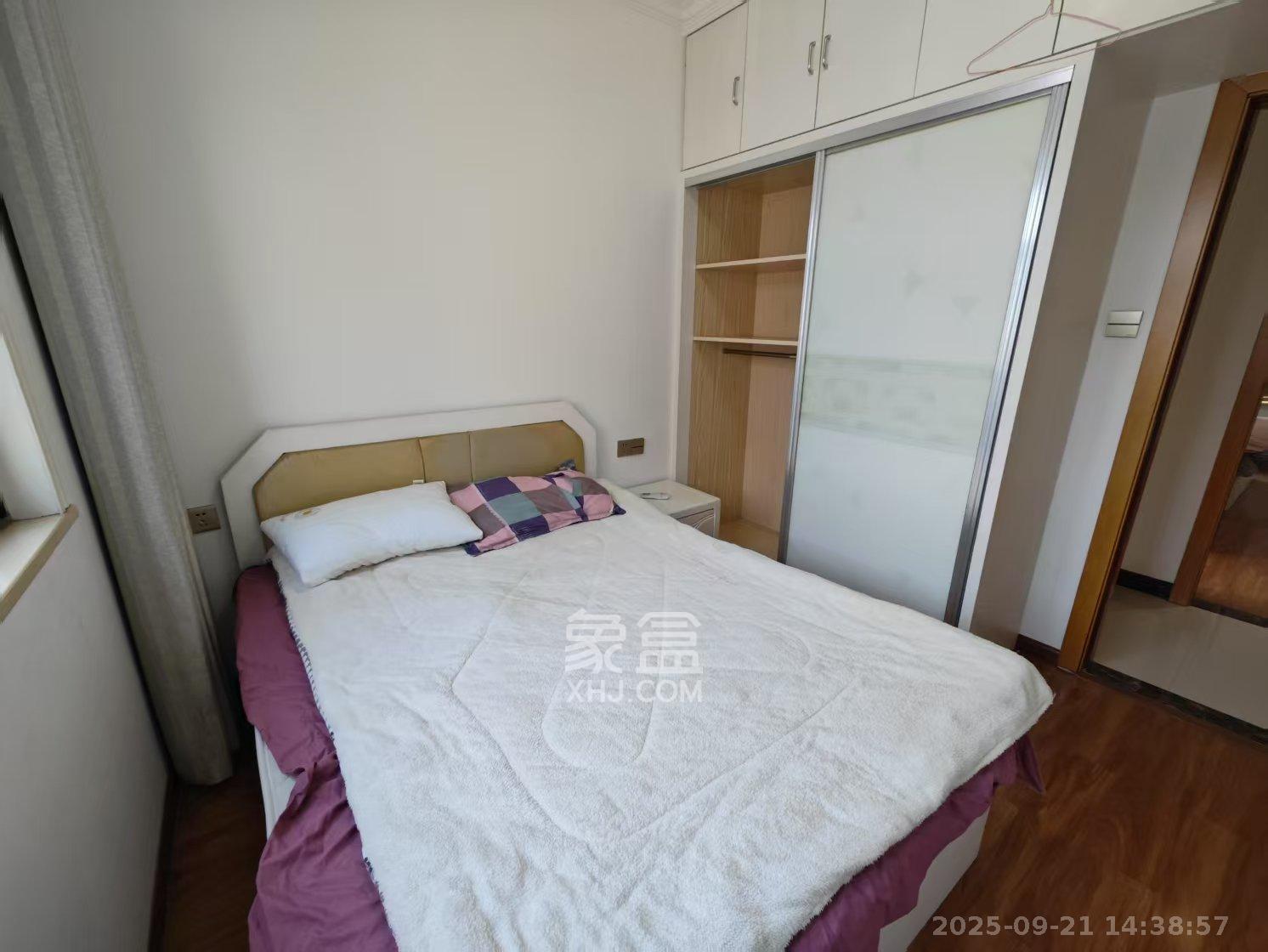 杜鹃文苑  3室2厅2卫    2400.0元/月室内图