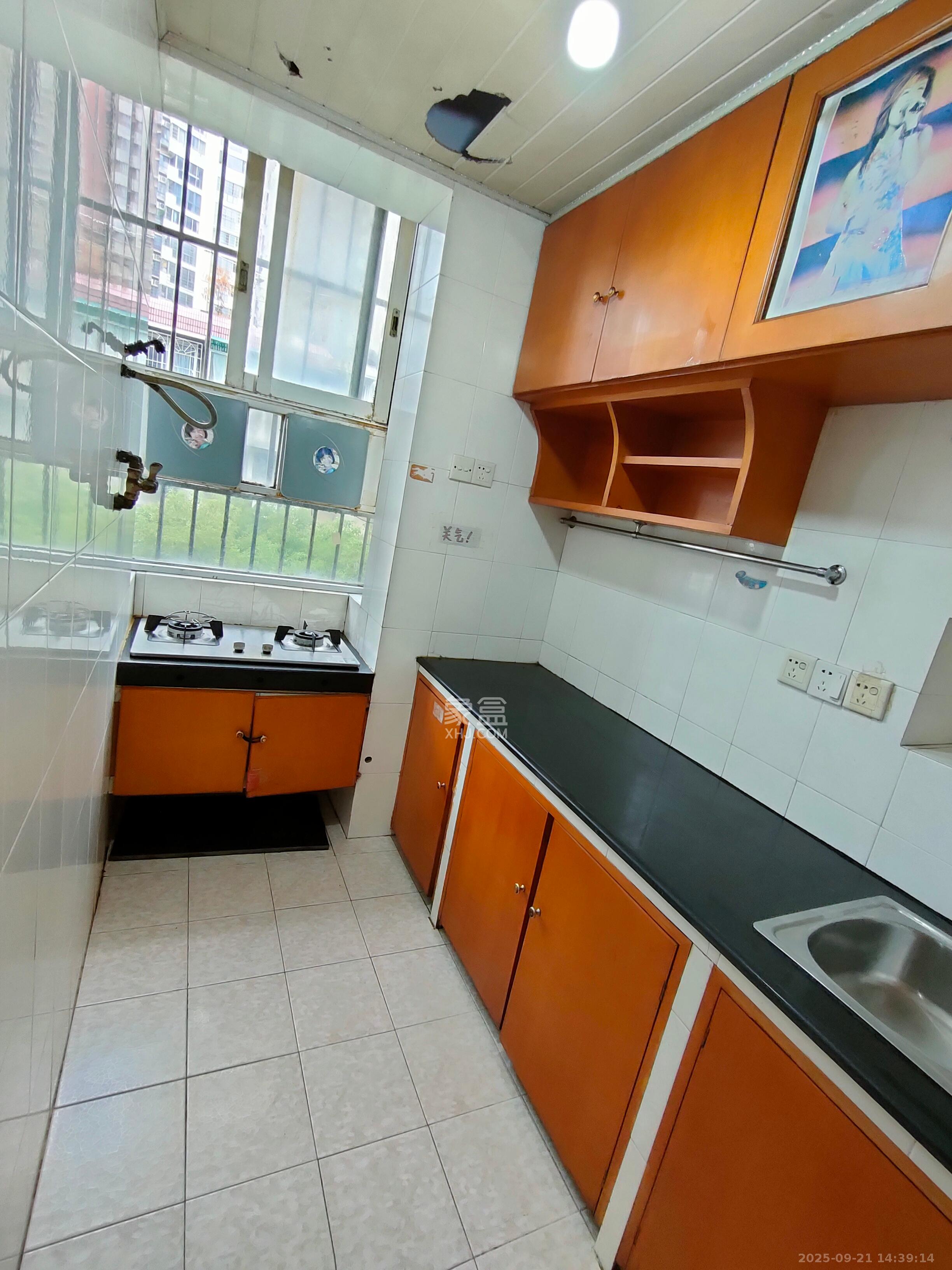 湘计花园 3室2厅1卫 1600.0元/月 湘计花园 3室2厅1卫 1600.0元/月室内图