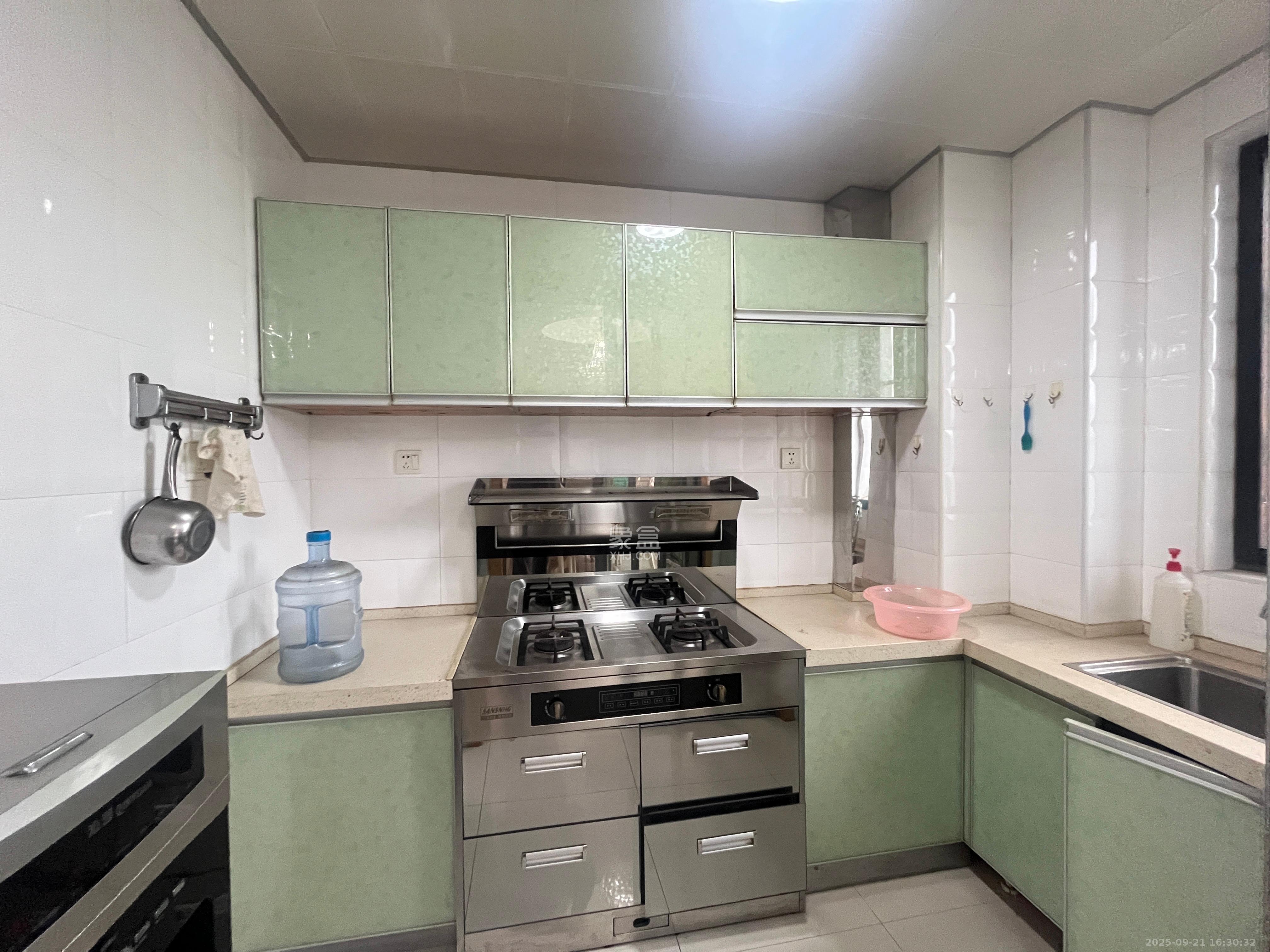 华润凤凰城二期 2室2厅1卫 2000.0元/月 华润凤凰城二期 2室2厅1卫 2000.0元/月室内图