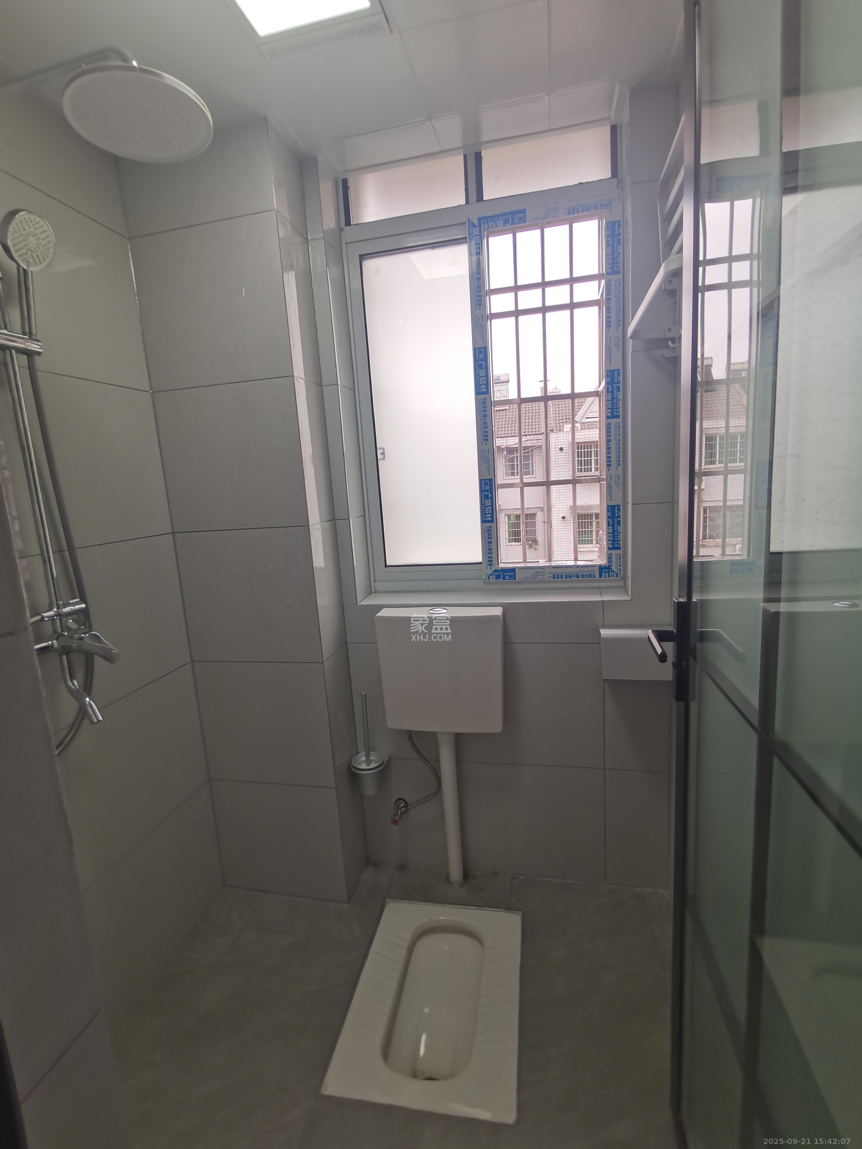 五一新村安置小区(永定社区、永兴社区、永祥社区)  1室0厅0卫    1400.0元/月 五一新村安置小区(永定社区、永兴社区、永祥社区)  1室0厅0卫    1400.0元/月室内图