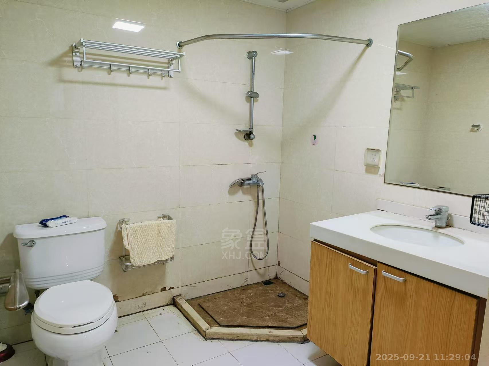 山水国际  1室1厅1卫    1100.0元/月室内图