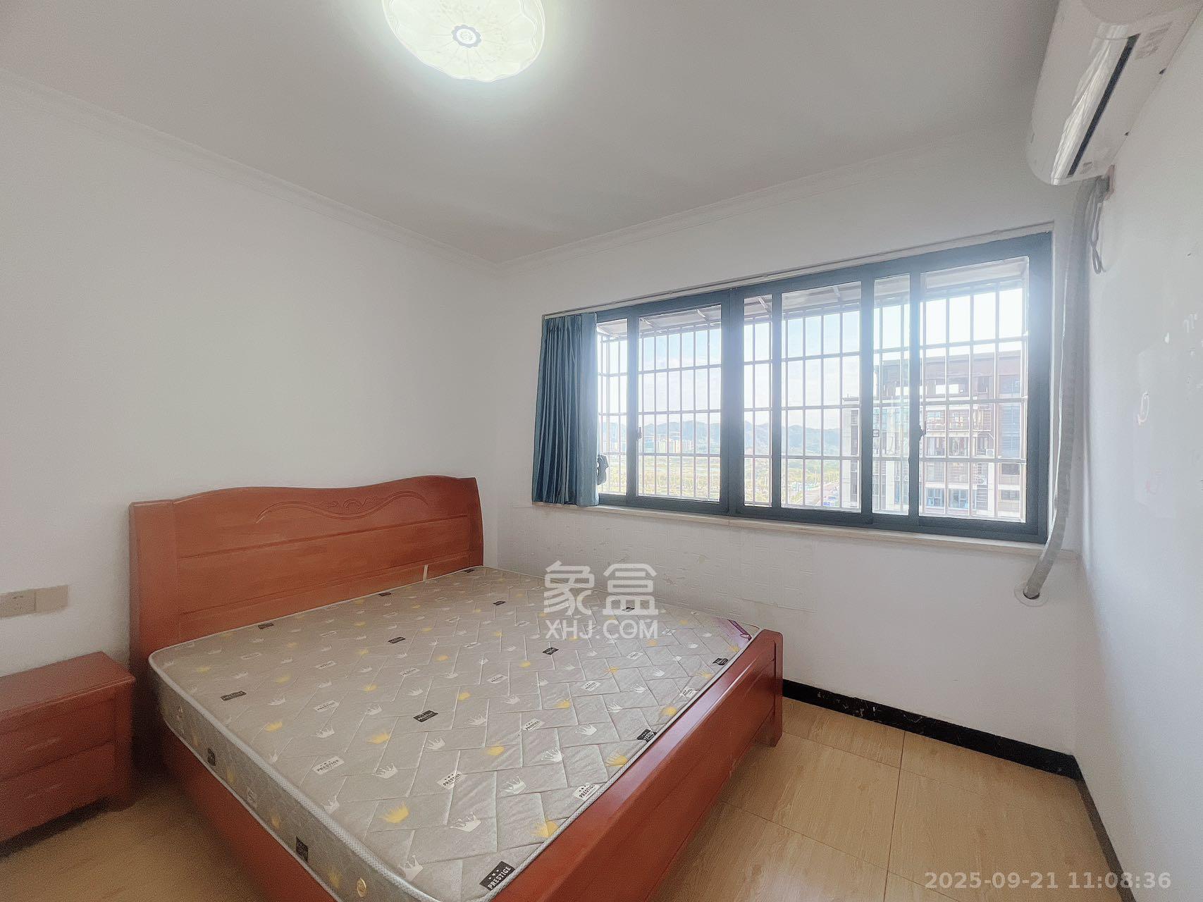 桥头家苑一期  4室0厅0卫    1800.0元/月室内图