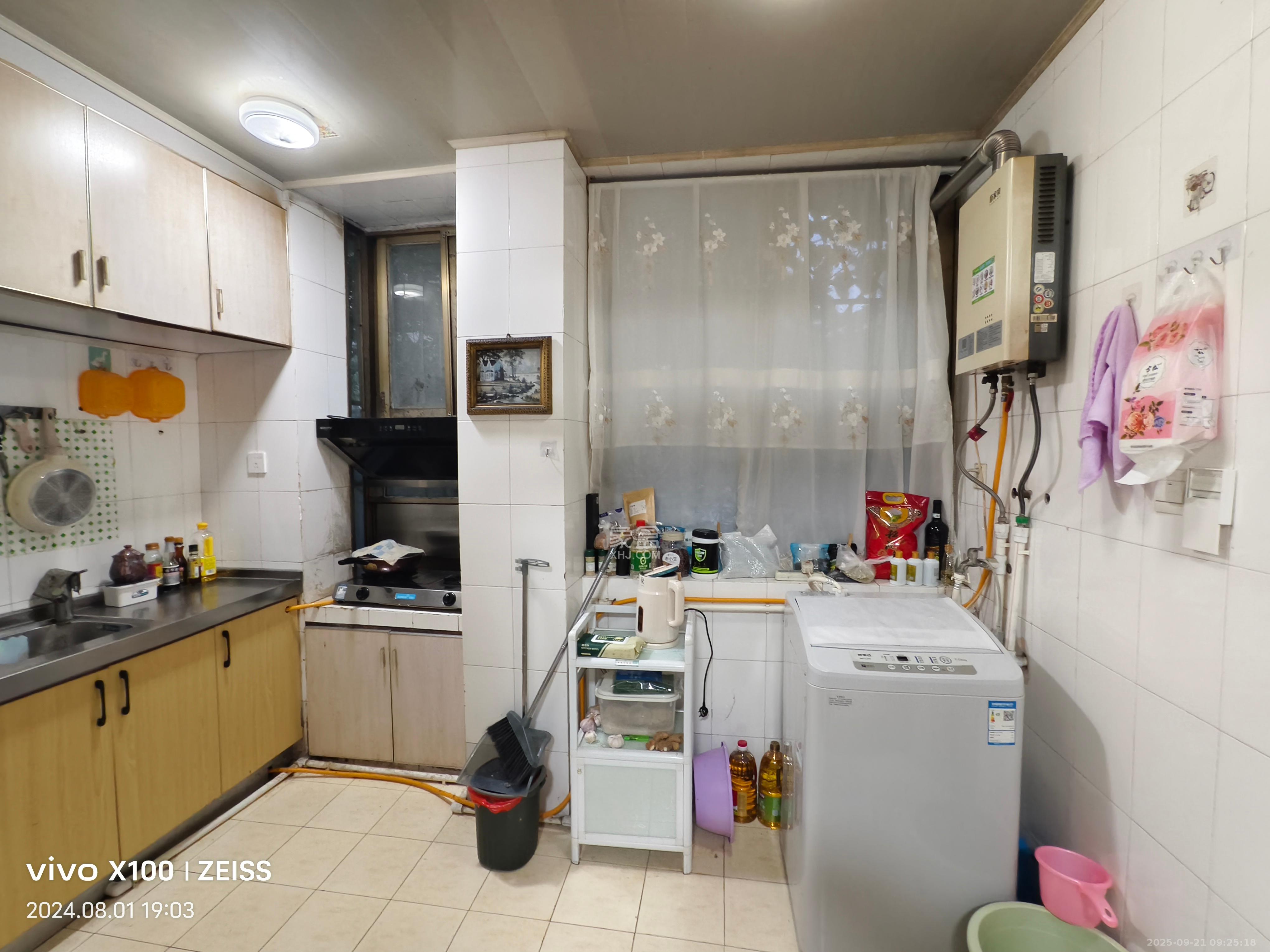 红旗区三片 2室1厅1卫 1400.0元/月 红旗区三片 2室1厅1卫 1400.0元/月室内图