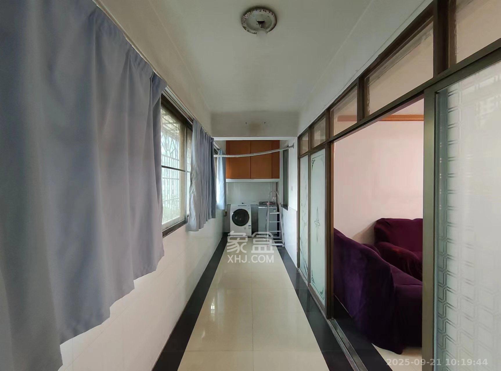 营山佳园 3室1厅1卫 2200.0元/月 营山佳园 3室1厅1卫 2200.0元/月室内图