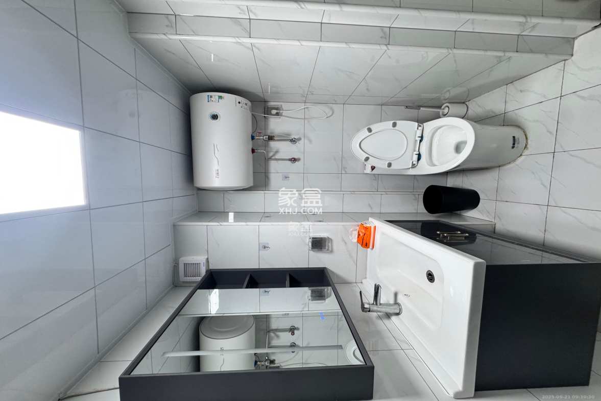 藏珑湖上公馆 1室1厅1卫 2200.0元/月 藏珑湖上公馆 1室1厅1卫 2200.0元/月室内图