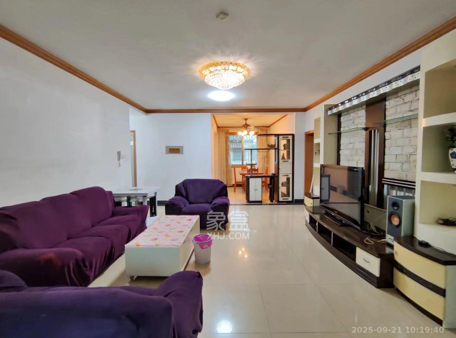 营山佳园 3室1厅1卫 2200.0元/月 营山佳园 3室1厅1卫 2200.0元/月室内图