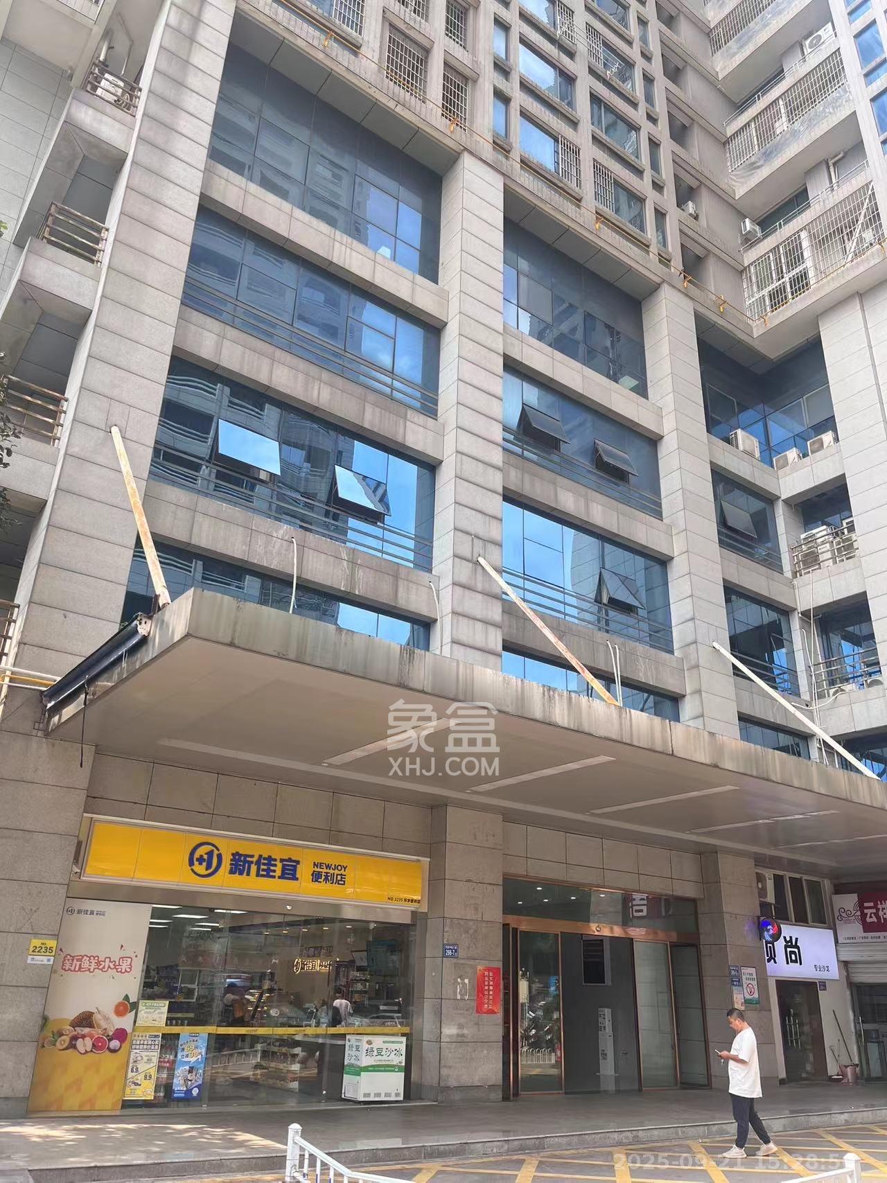 芙蓉蓉苑 1室1厅1卫 2300.0元/月 芙蓉蓉苑 1室1厅1卫 2300.0元/月室内图