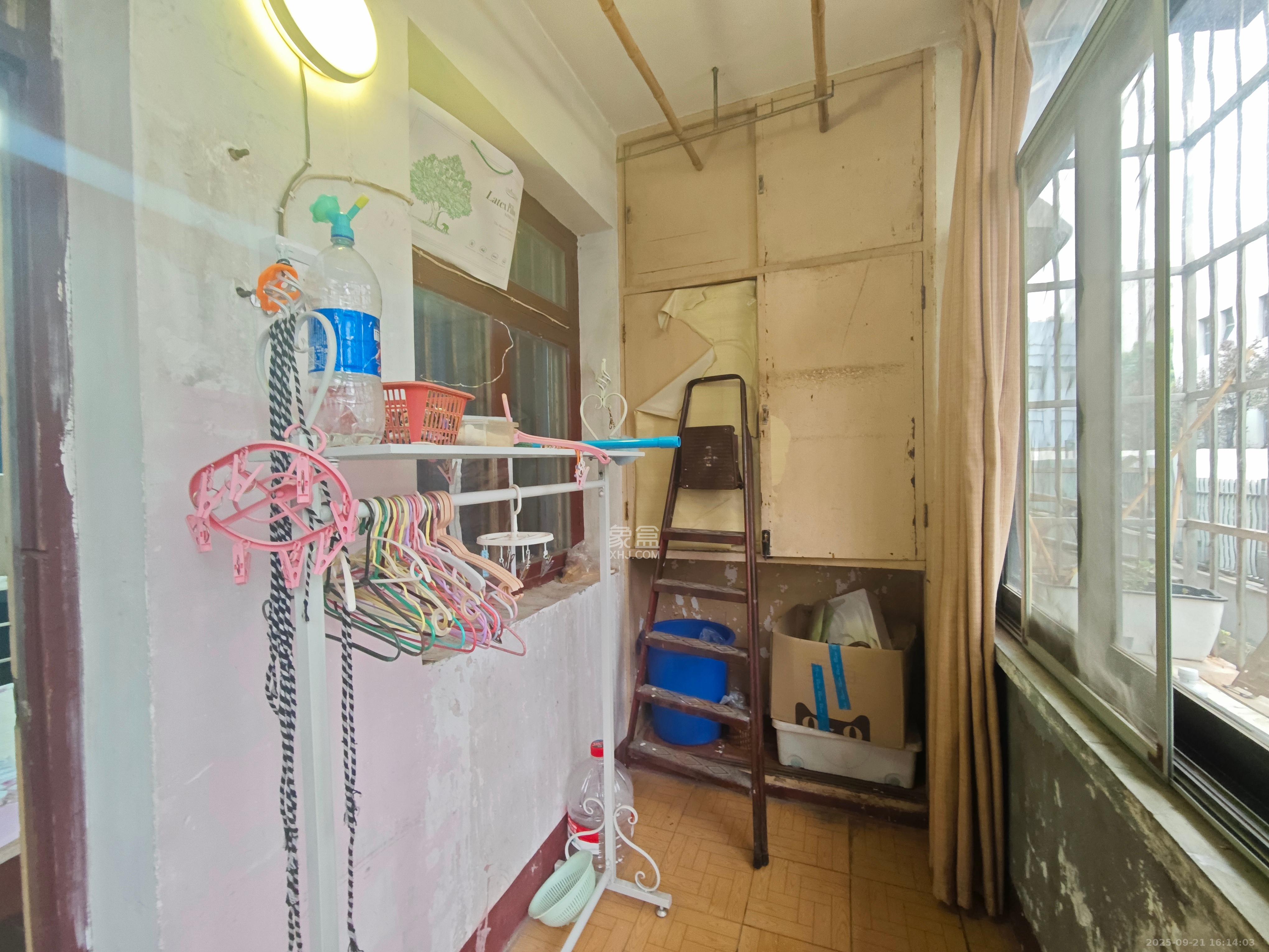 通程物流宿舍  2室1厅1卫    1500.0元/月室内图