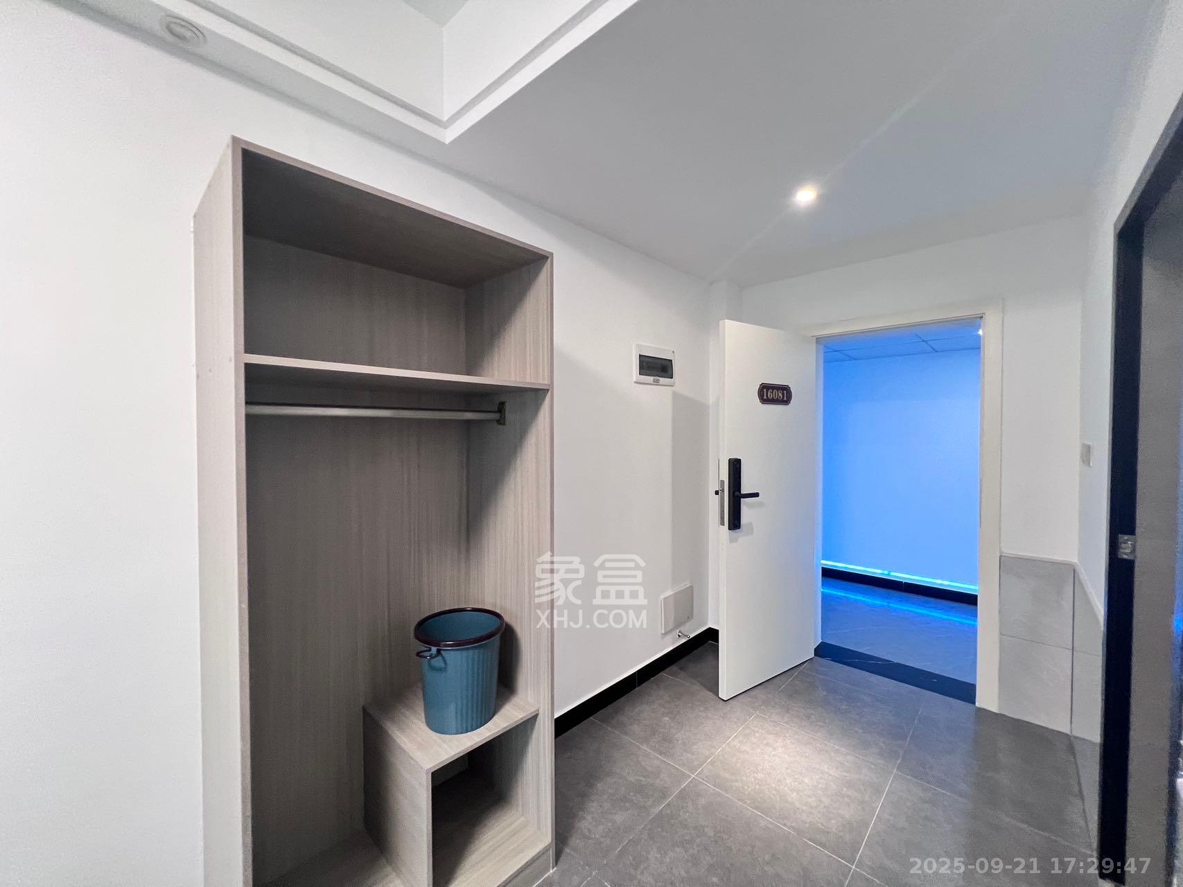 裕天国际商汇中心 1室1厅1卫 1400.0元/月 裕天国际商汇中心 1室1厅1卫 1400.0元/月室内图