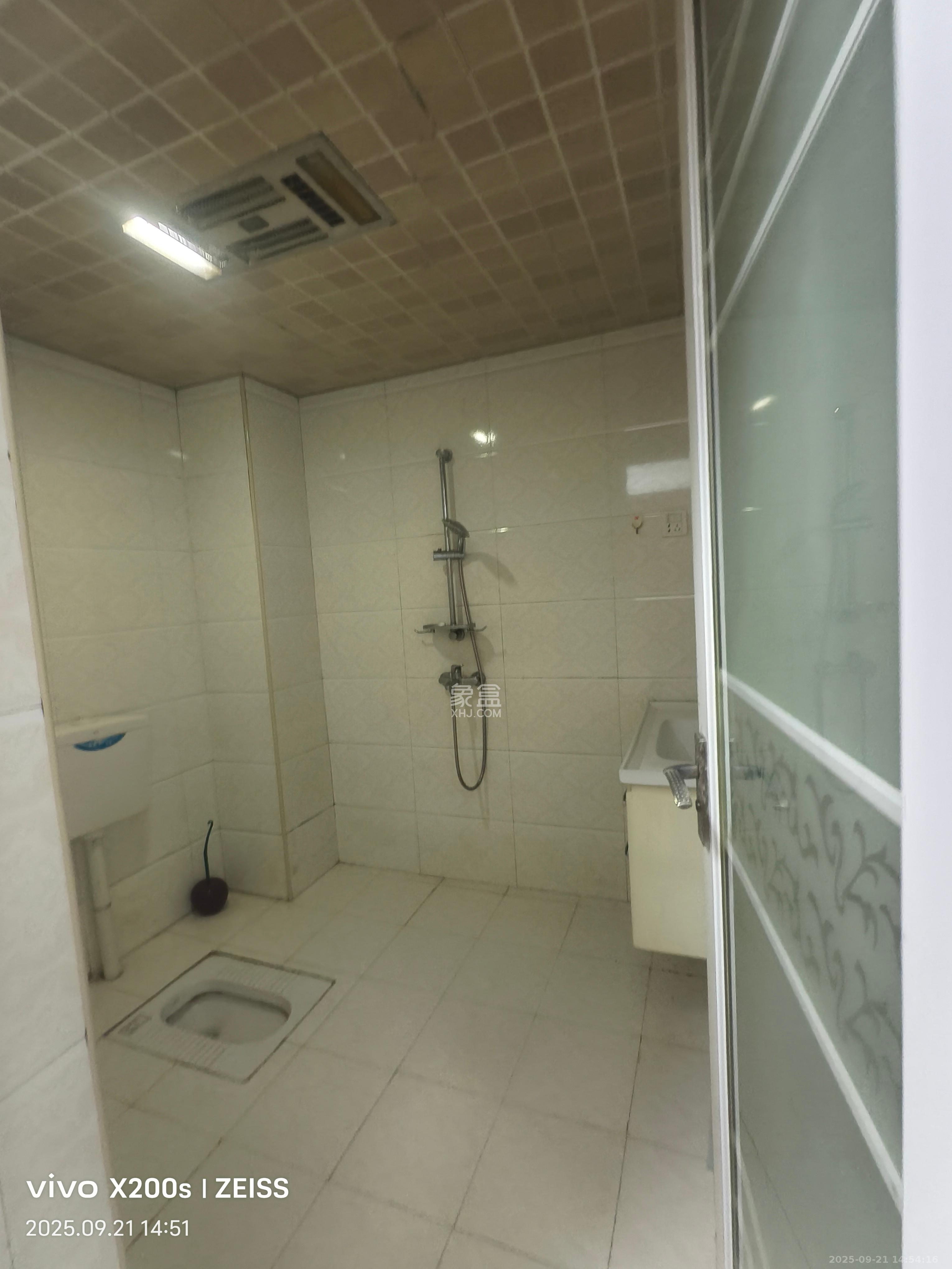 爱都(IDO) 1室1厅1卫 1300.0元/月 爱都(IDO) 1室1厅1卫 1300.0元/月室内图