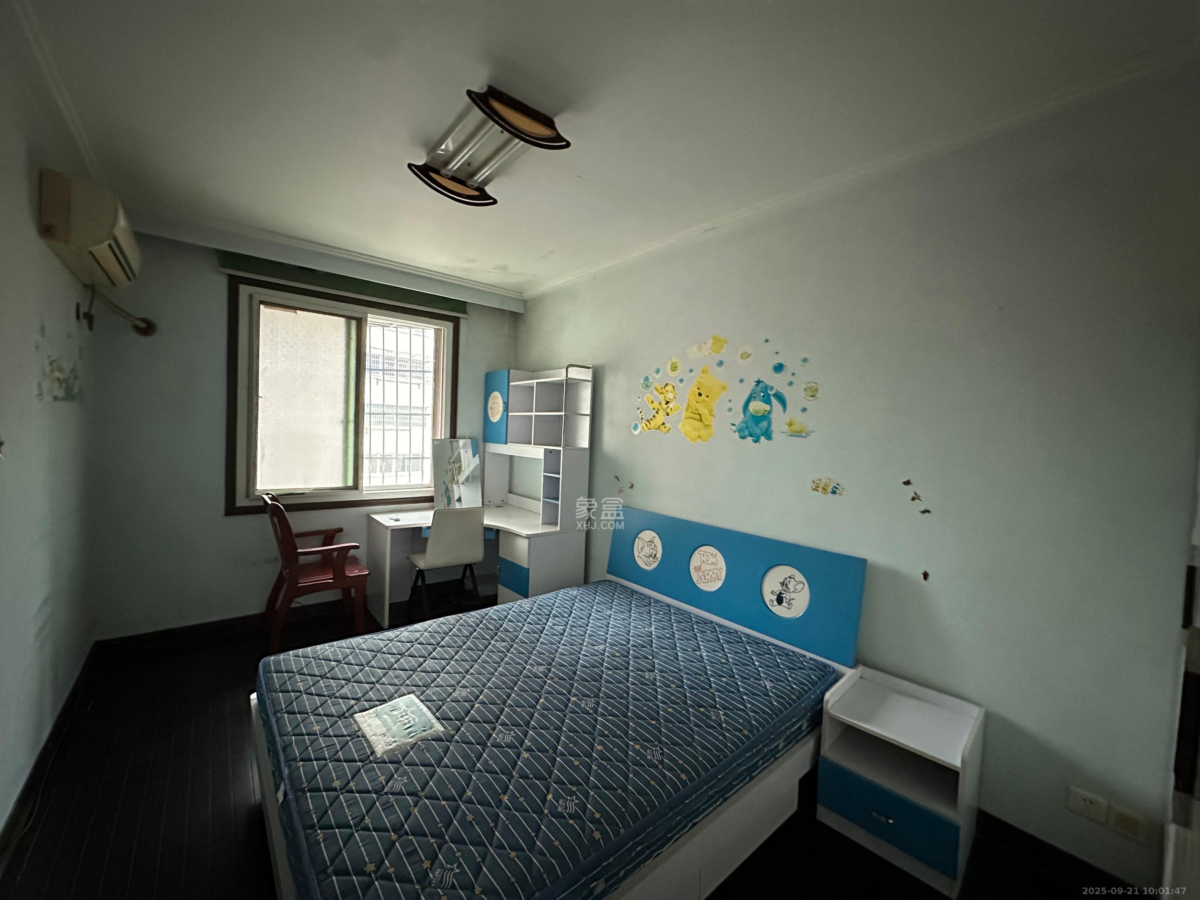 南建公寓 4室2厅2卫 2600.0元/月 南建公寓 4室2厅2卫 2600.0元/月室内图