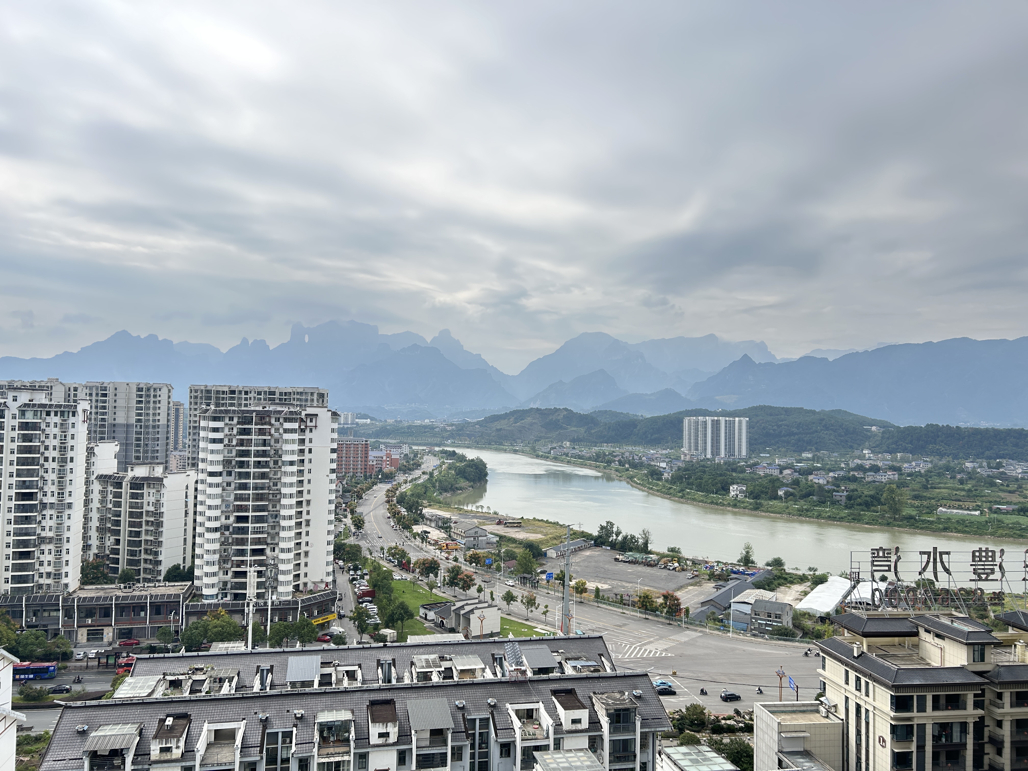 高盛澧水湾  3室2厅2卫    64.5万