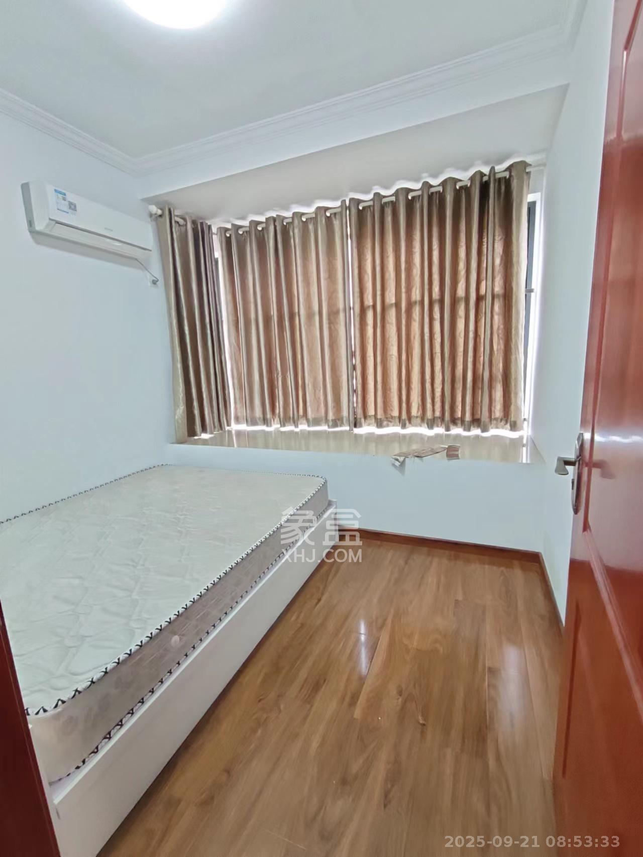 长房时代城  2室2厅1卫    2200.0元/月室内图