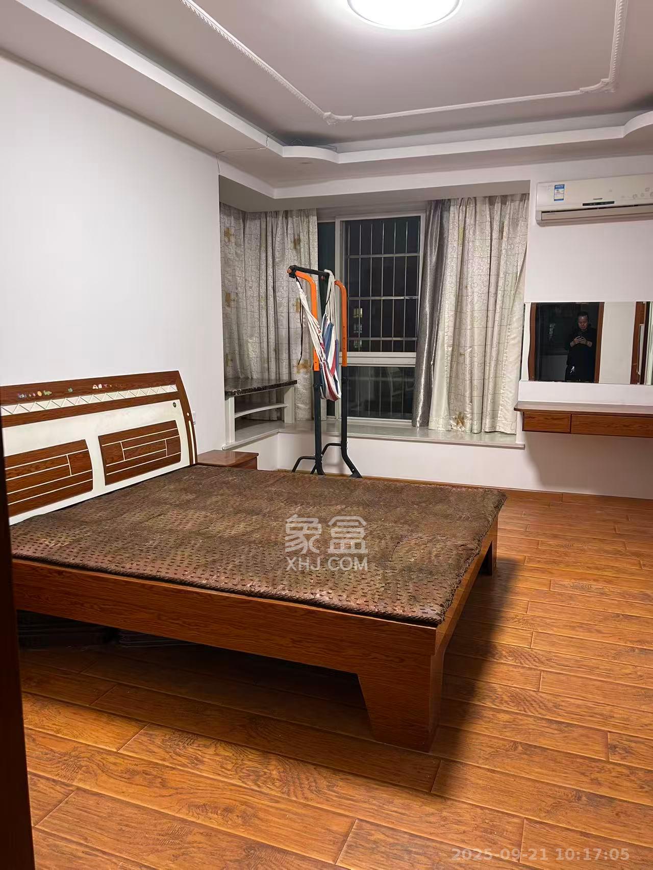 筑梦园 4室2厅2卫 2600.0元/月 筑梦园 4室2厅2卫 2600.0元/月室内图