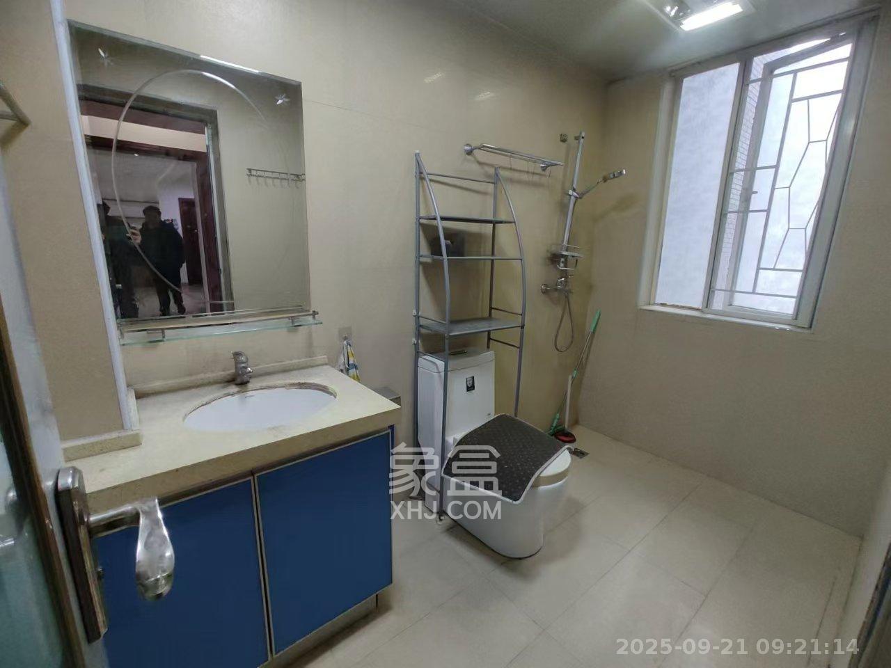 天鸿天府(天鸿中央大院) 3室2厅2卫 2300.0元/月 天鸿天府(天鸿中央大院) 3室2厅2卫 2300.0元/月室内图