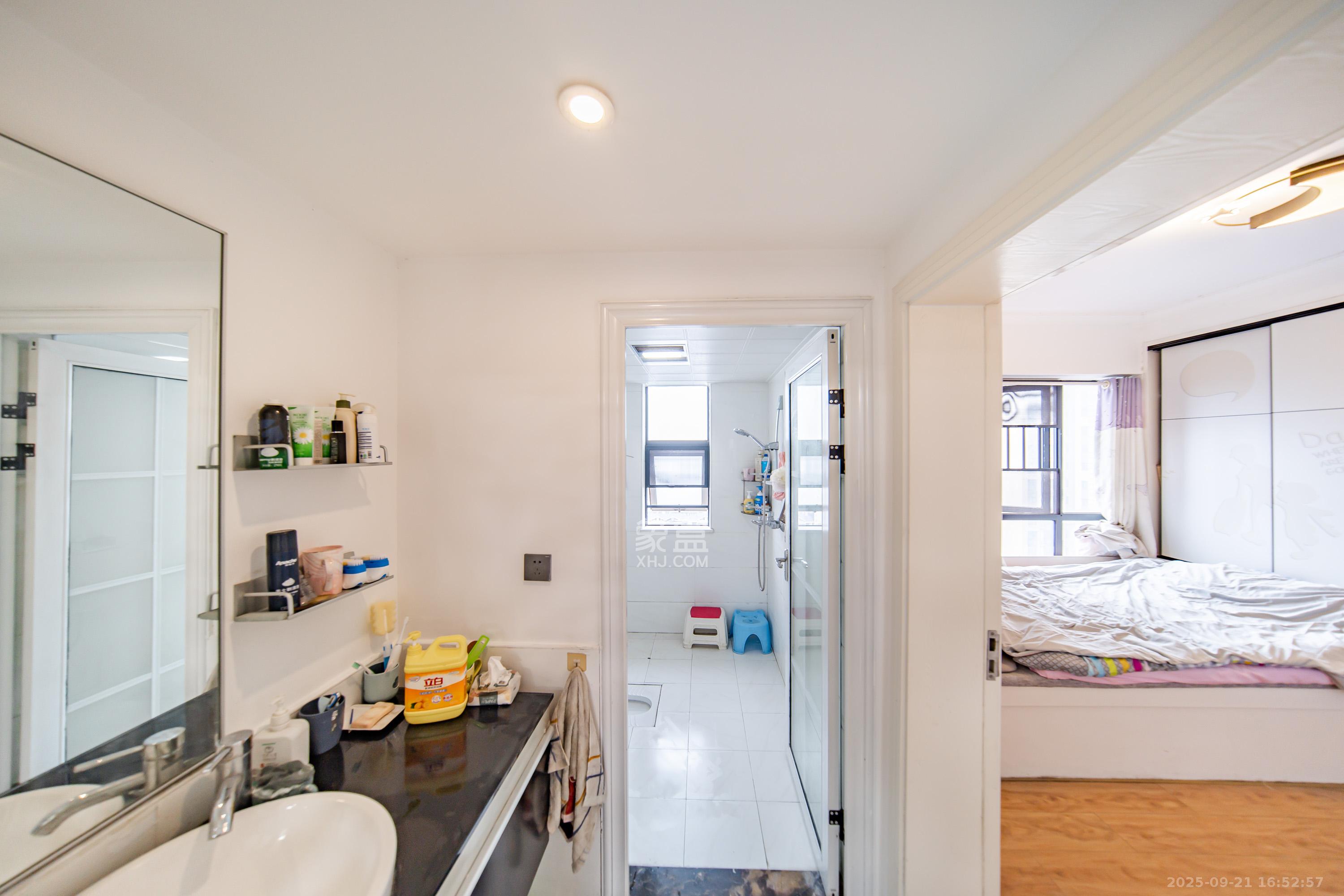 兰亭湾畔  3室2厅2卫    119.0万卫生间