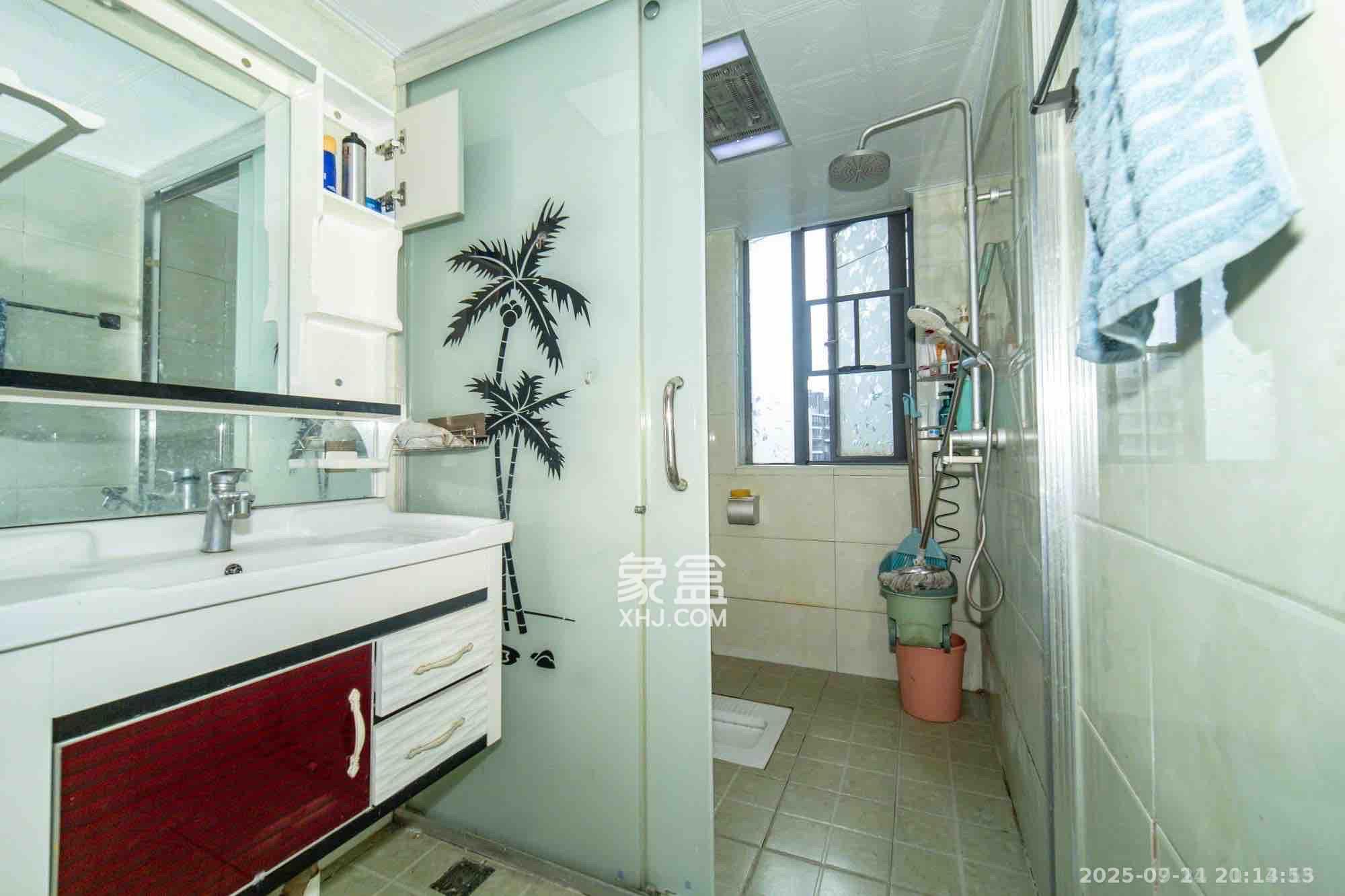 恒基凯旋门一二期  2室1厅1卫    1900.0元/月室内图