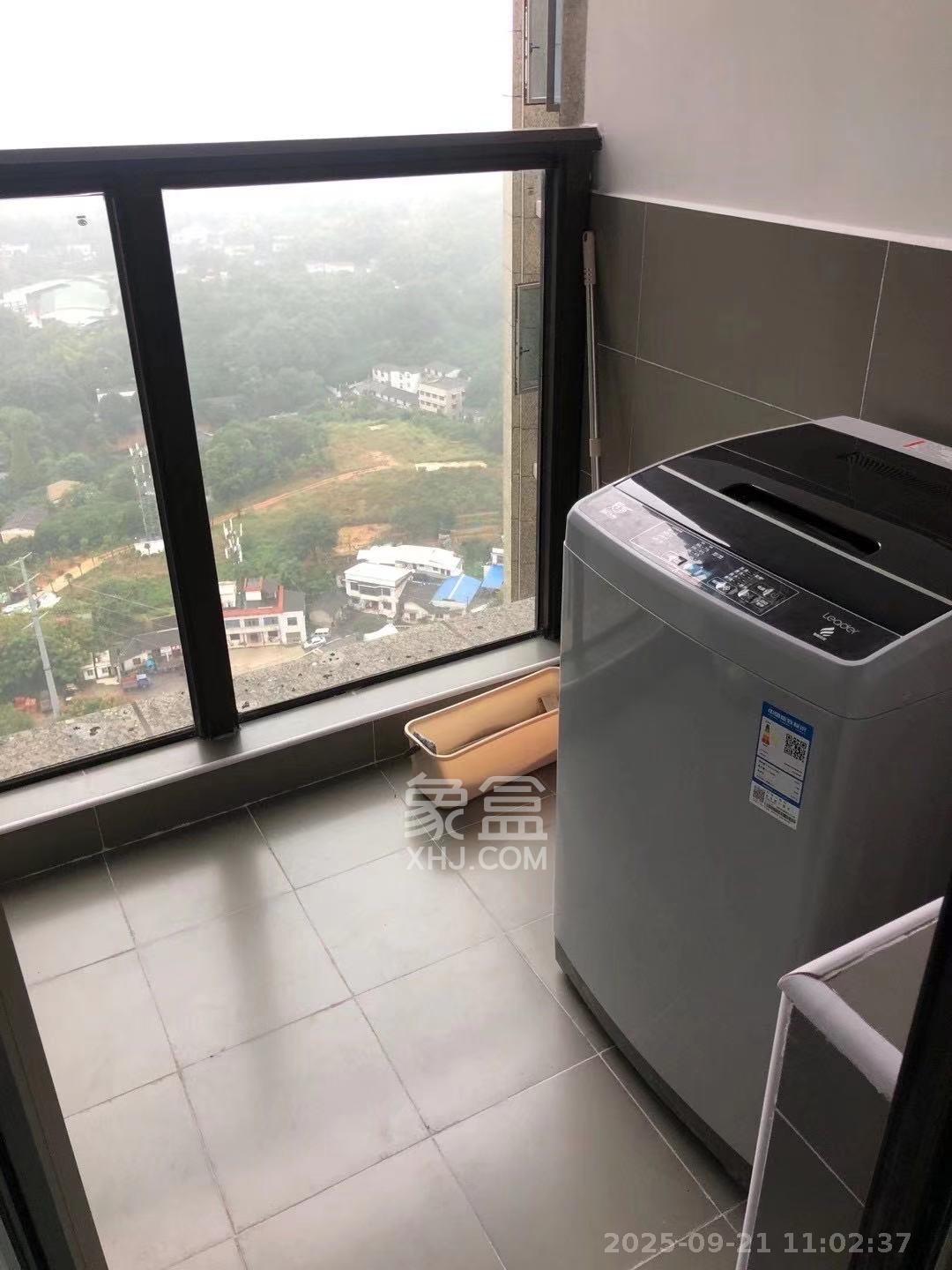 万象府台  4室2厅1卫    4000.0元/月室内图