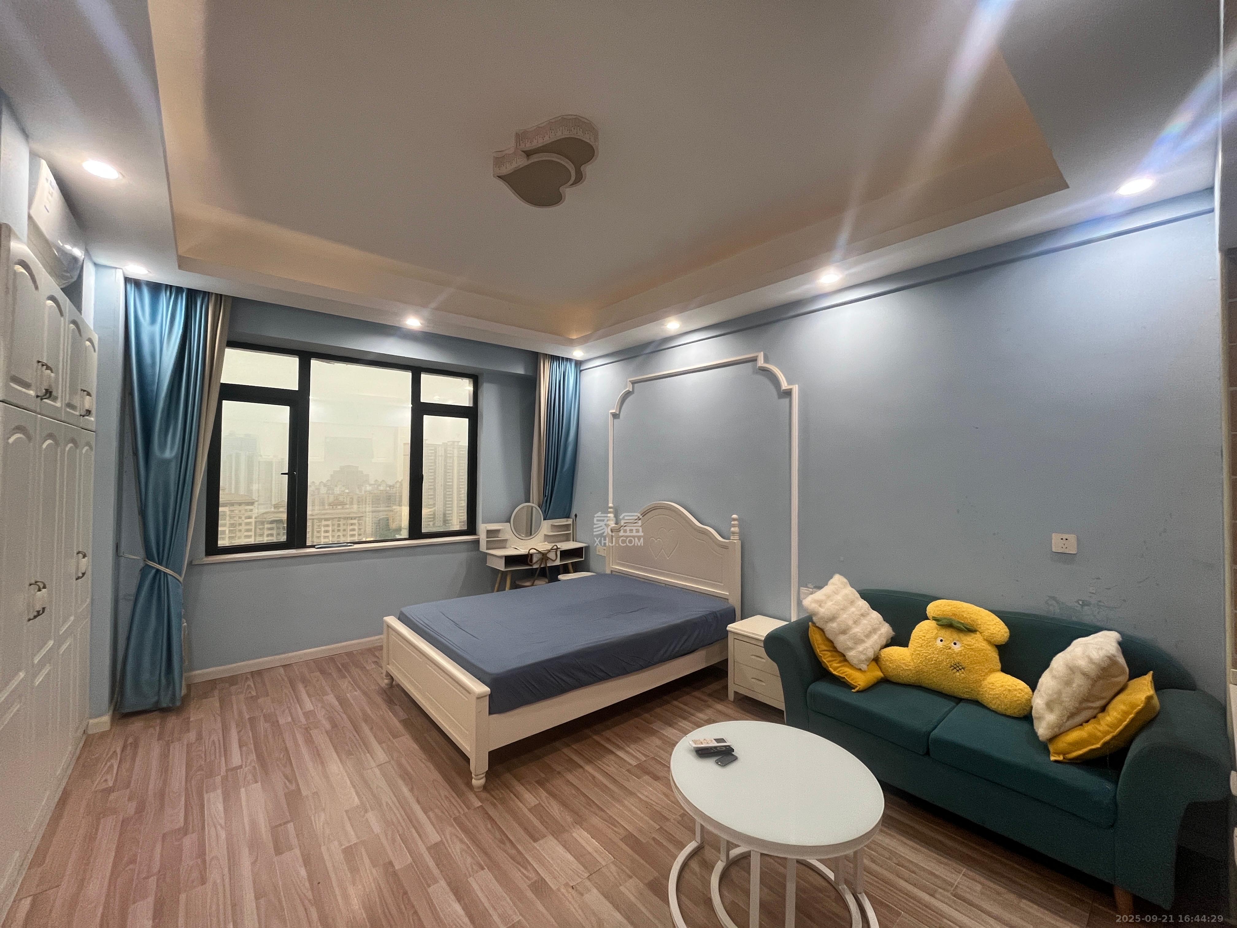 沁园春御院 1室1厅1卫 1600.0元/月 沁园春御院 1室1厅1卫 1600.0元/月室内图