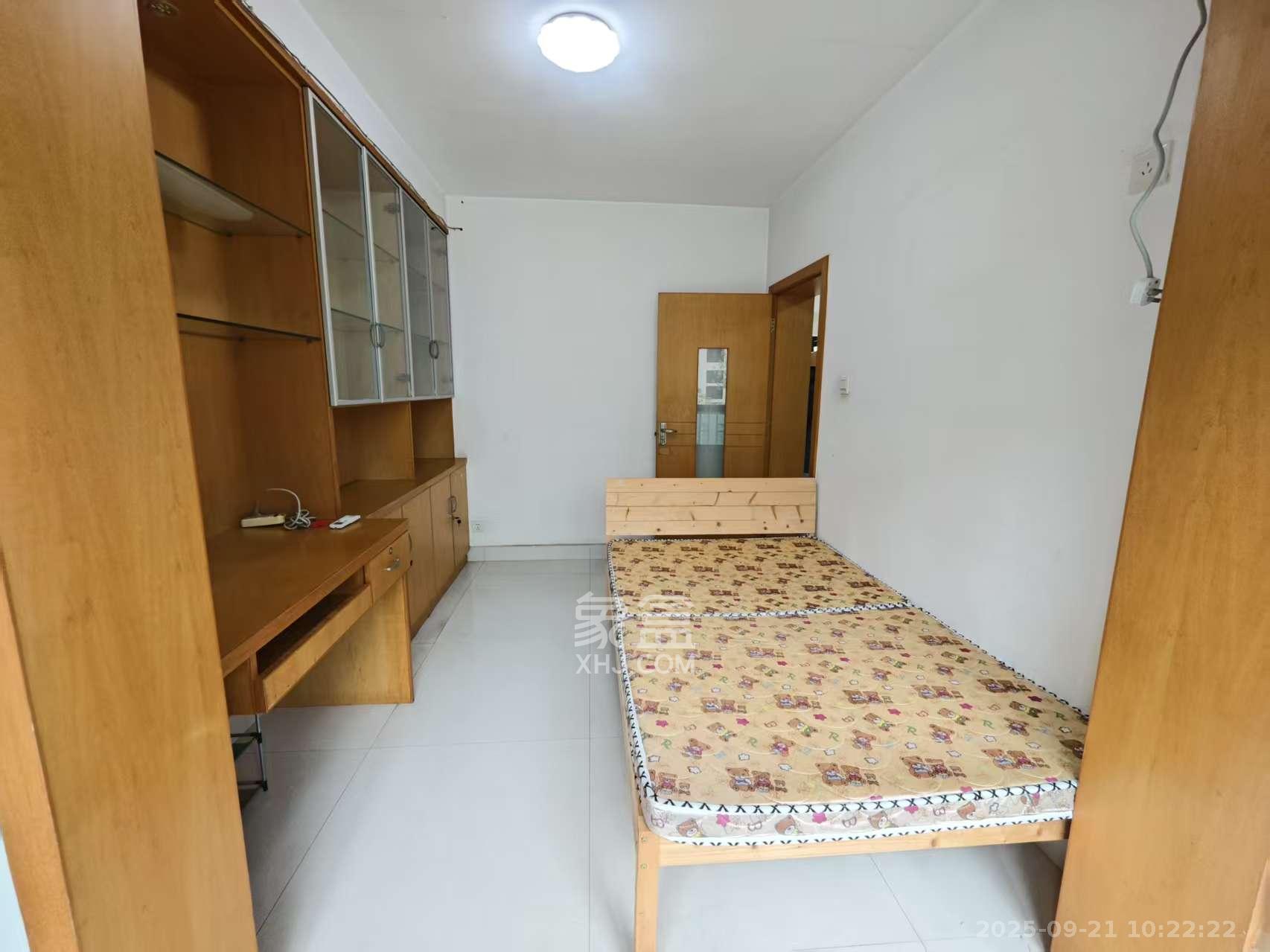 东方新城  3室2厅1卫    2700.0元/月室内图