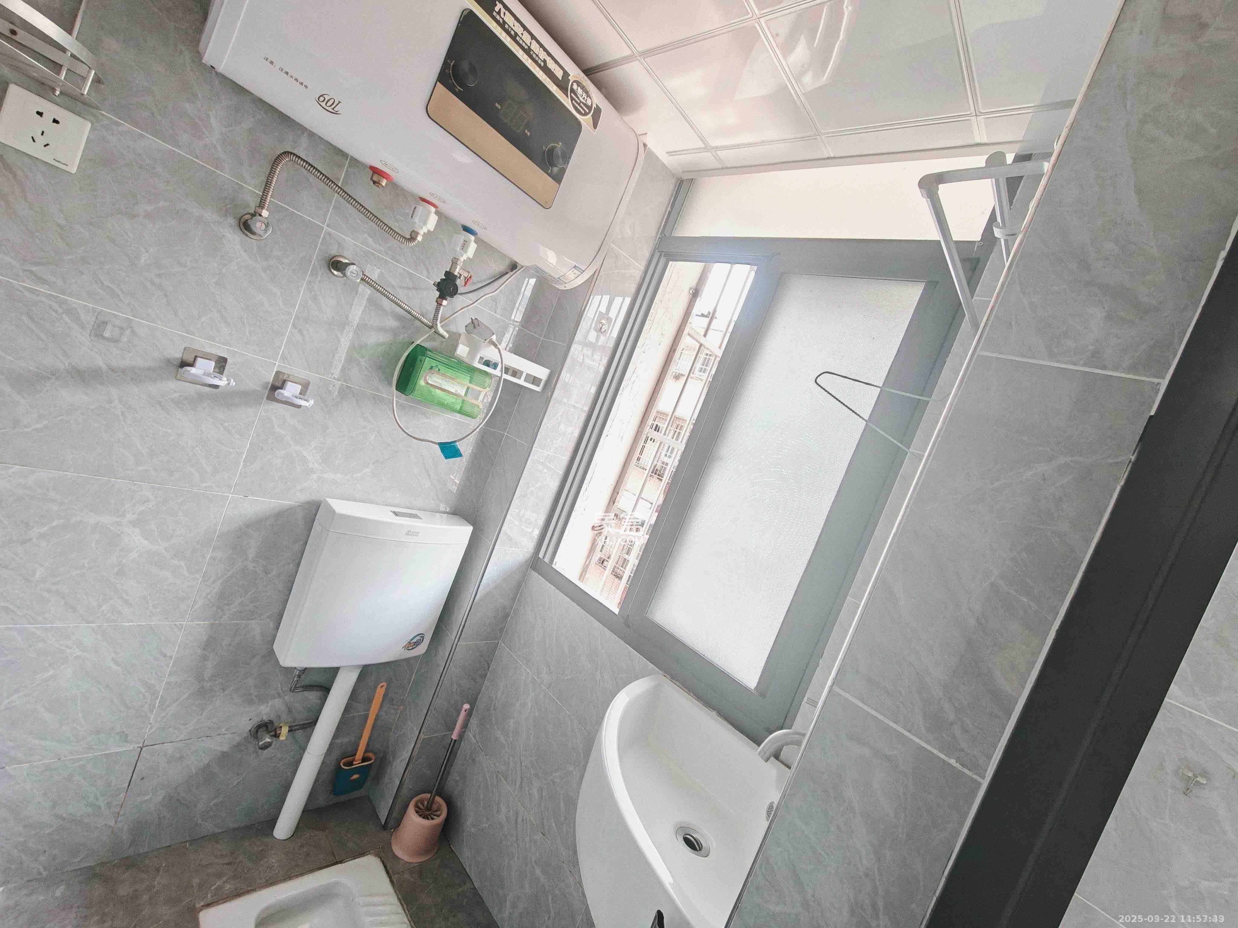 金科佳苑 1室1厅1卫 1100.0元/月 金科佳苑 1室1厅1卫 1100.0元/月室内图