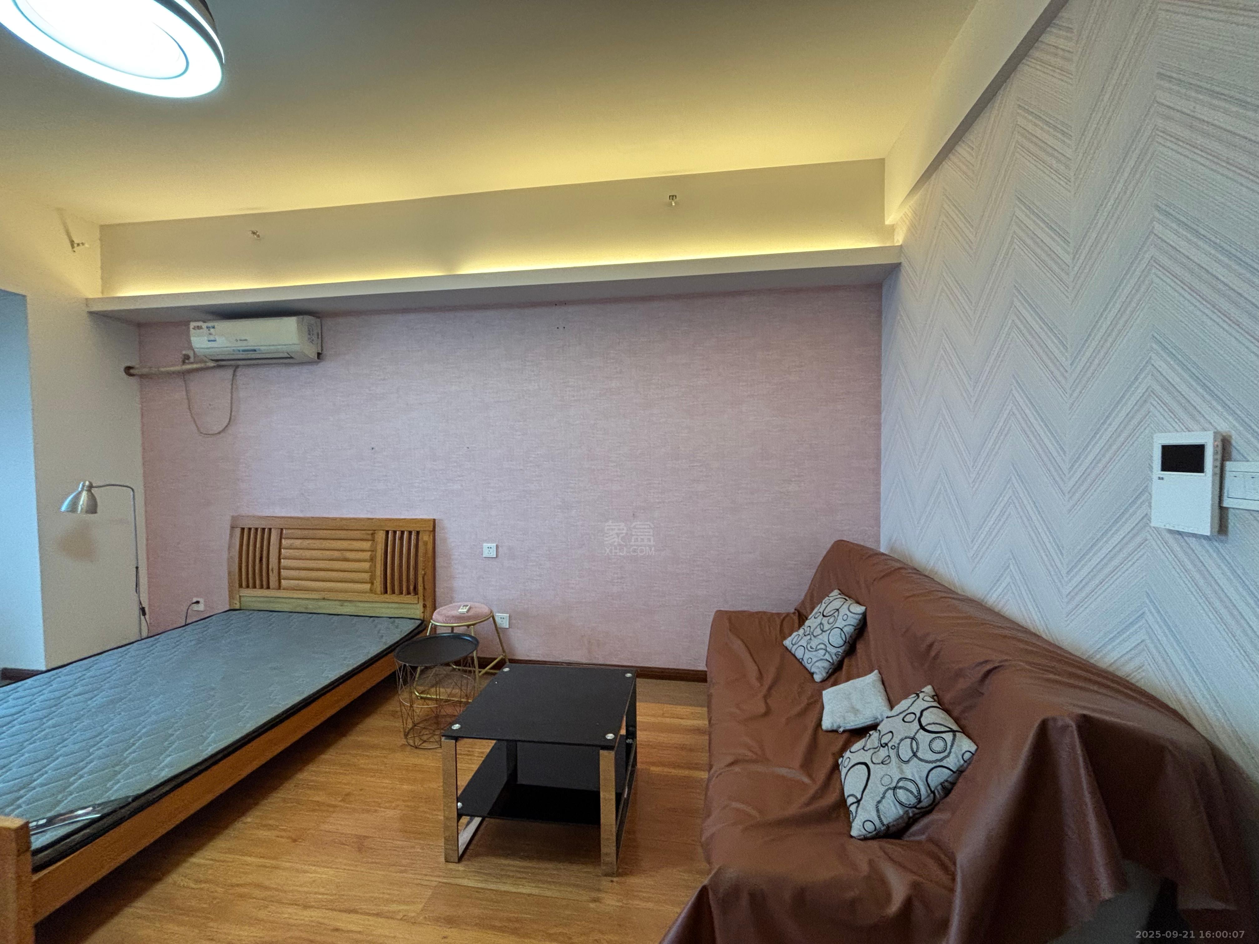 中泰财富湘江 1室1厅1卫 1200.0元/月 中泰财富湘江 1室1厅1卫 1200.0元/月室内图