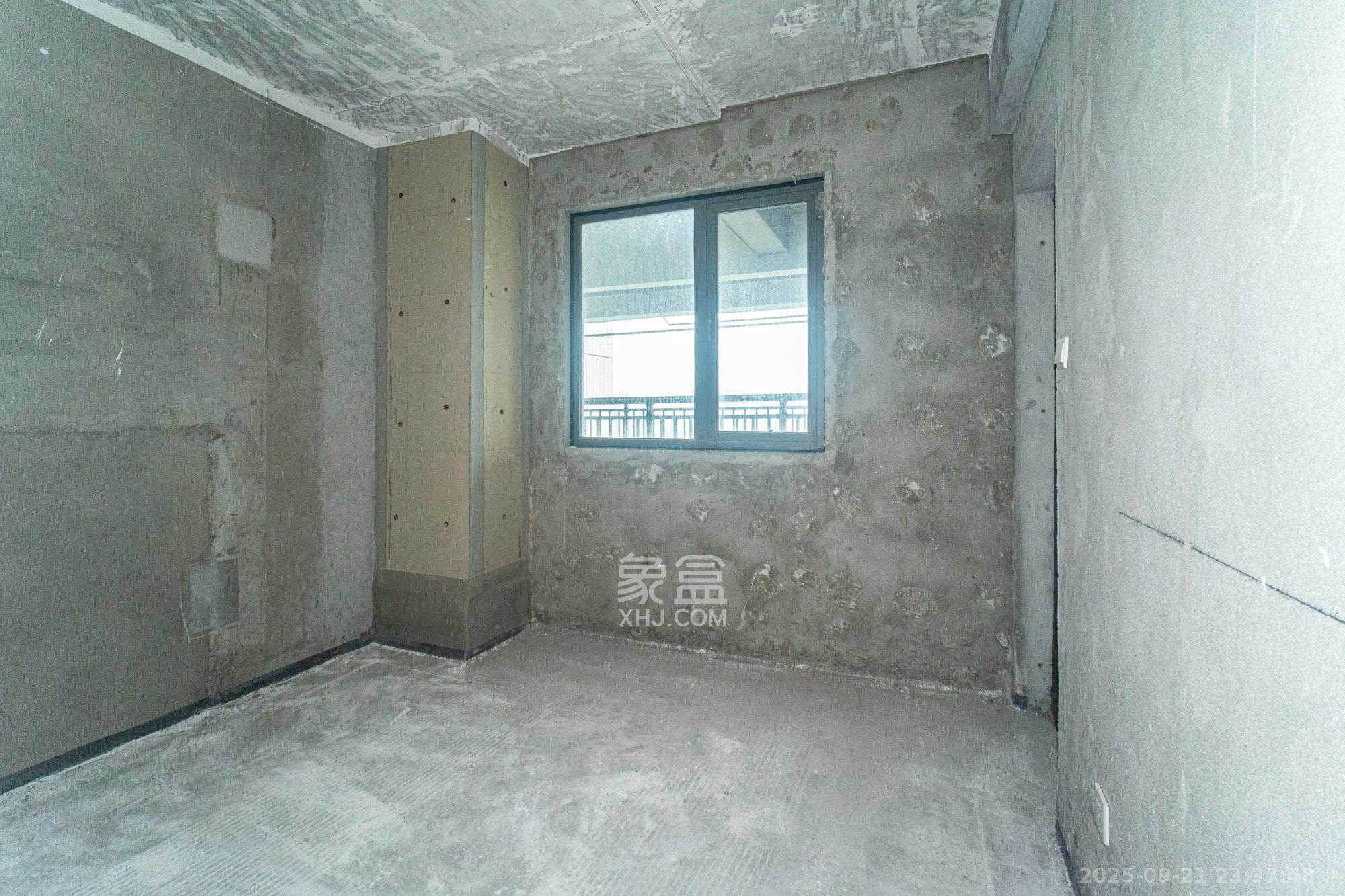 金辉优步星樾  3室2厅2卫    62.8万卧室