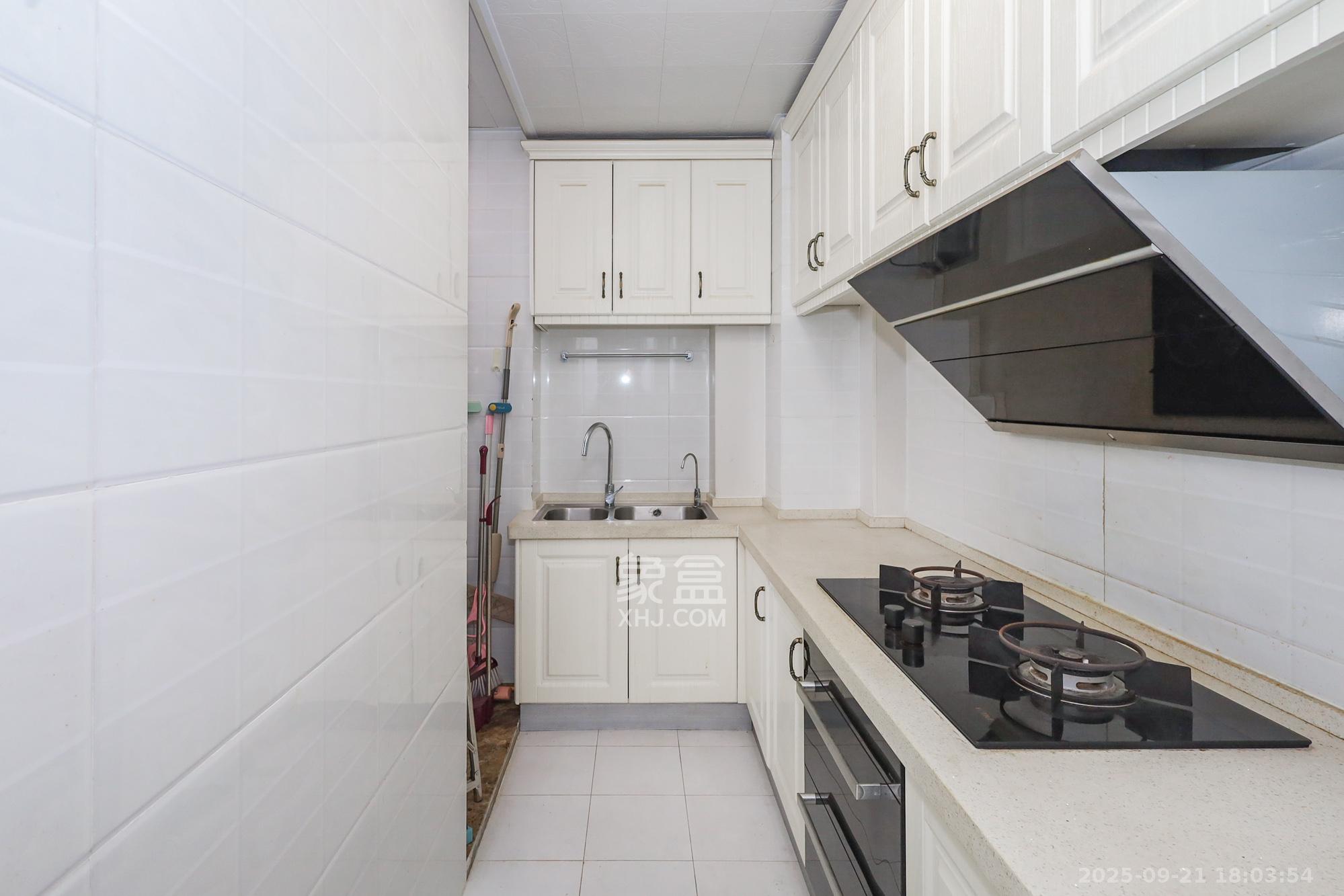 阳光丽城一期 3室2厅1卫 113.0万 阳光丽城一期 3室2厅1卫 113.0万厨房