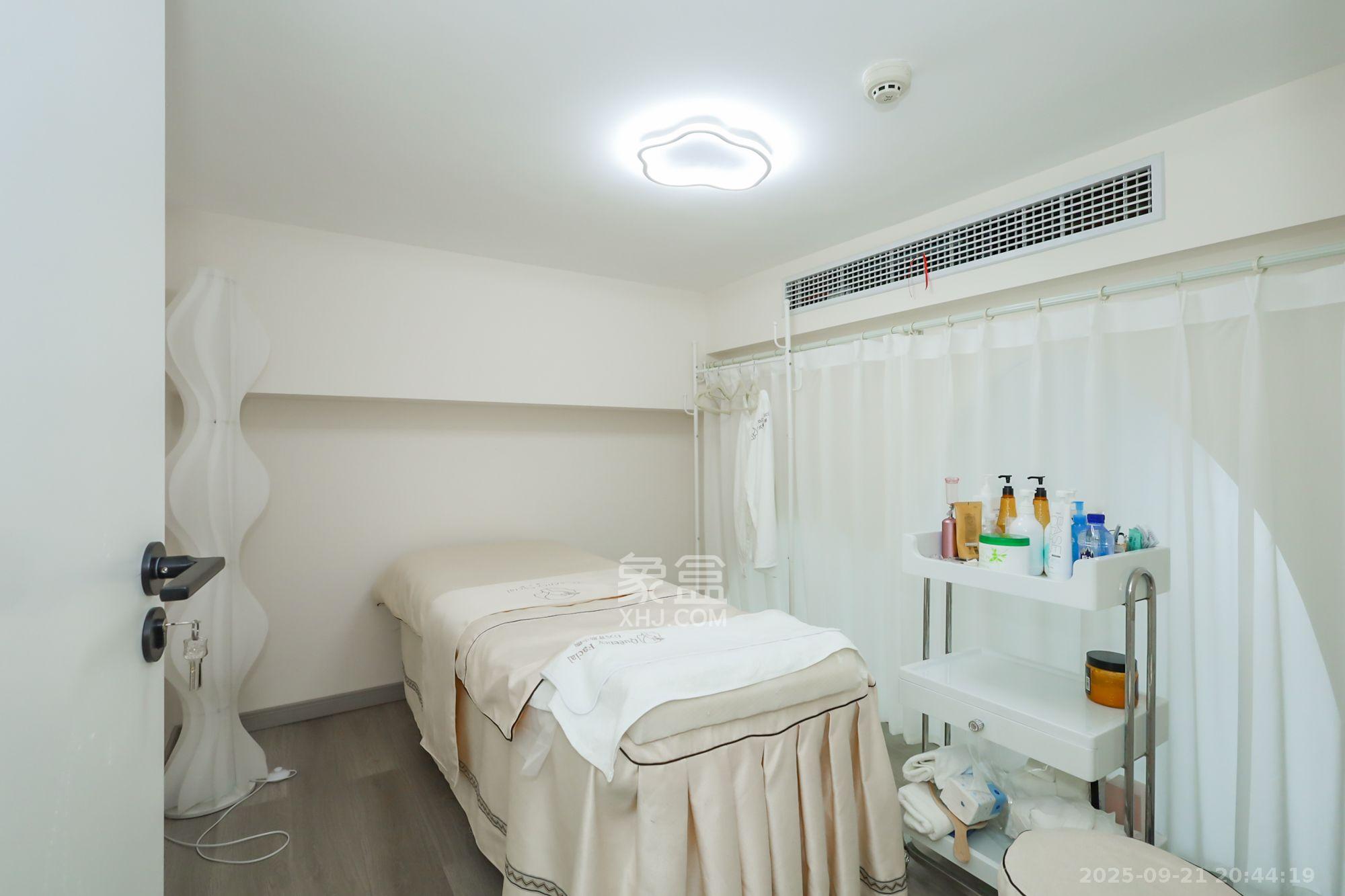 启迪协信中心 2室1厅1卫 2700.0元/月 启迪协信中心 2室1厅1卫 2700.0元/月室内图