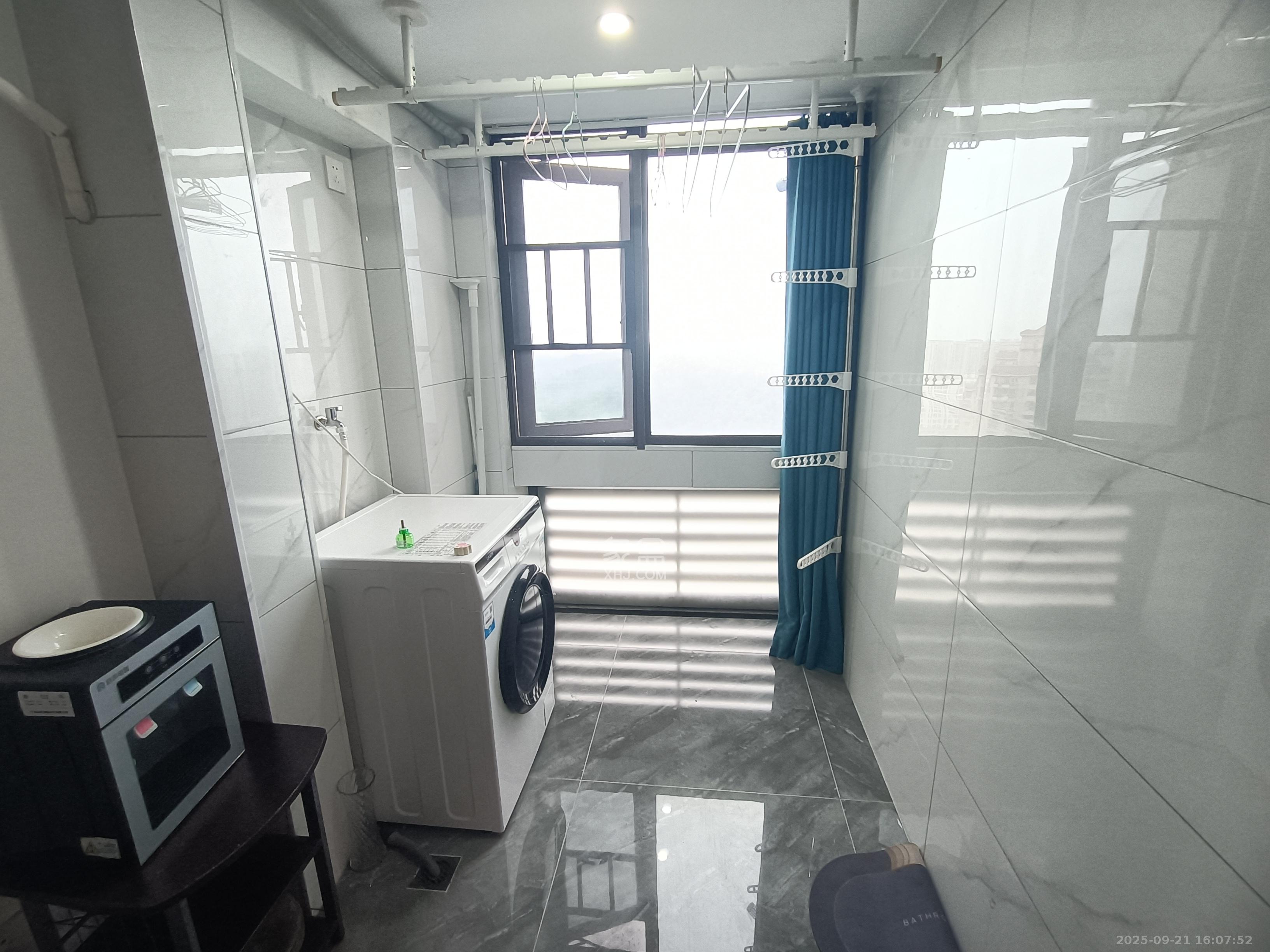 福晟钱隆国际(晟冉景苑) 2室2厅1卫 2000.0元/月 福晟钱隆国际(晟冉景苑) 2室2厅1卫 2000.0元/月室内图