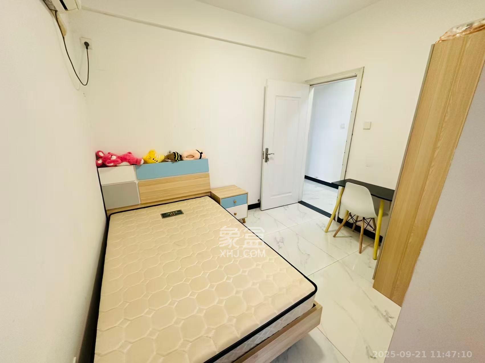 江南华府  3室2厅1卫   2500.00元/月室内图