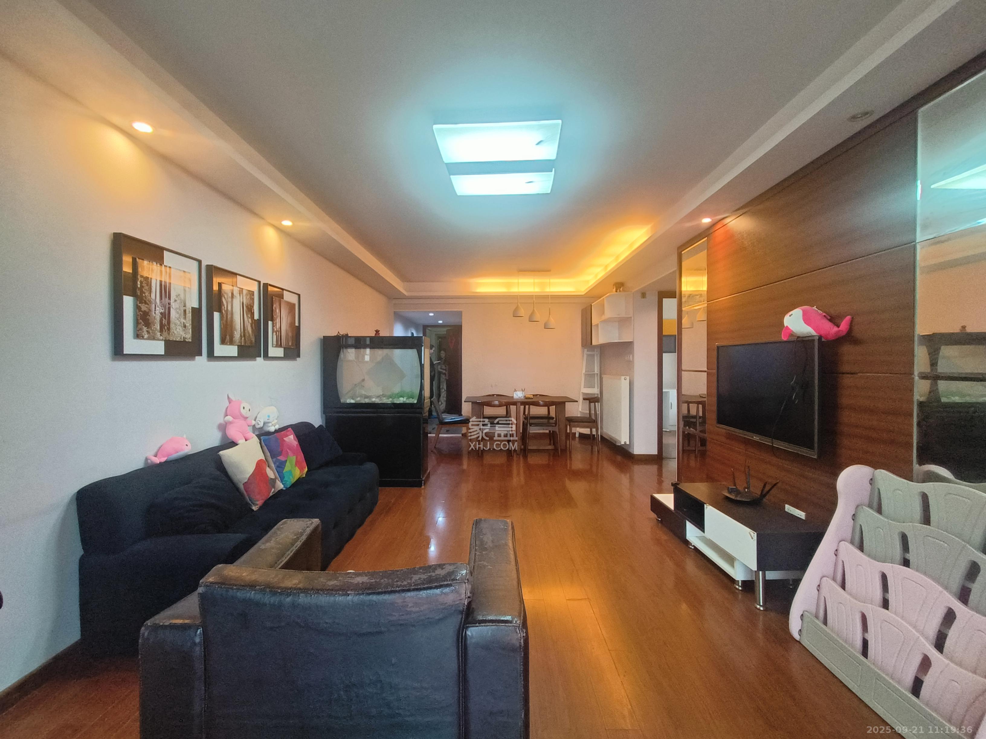 万科城  3室2厅1卫    2400.0元/月 万科城  3室2厅1卫    2400.0元/月