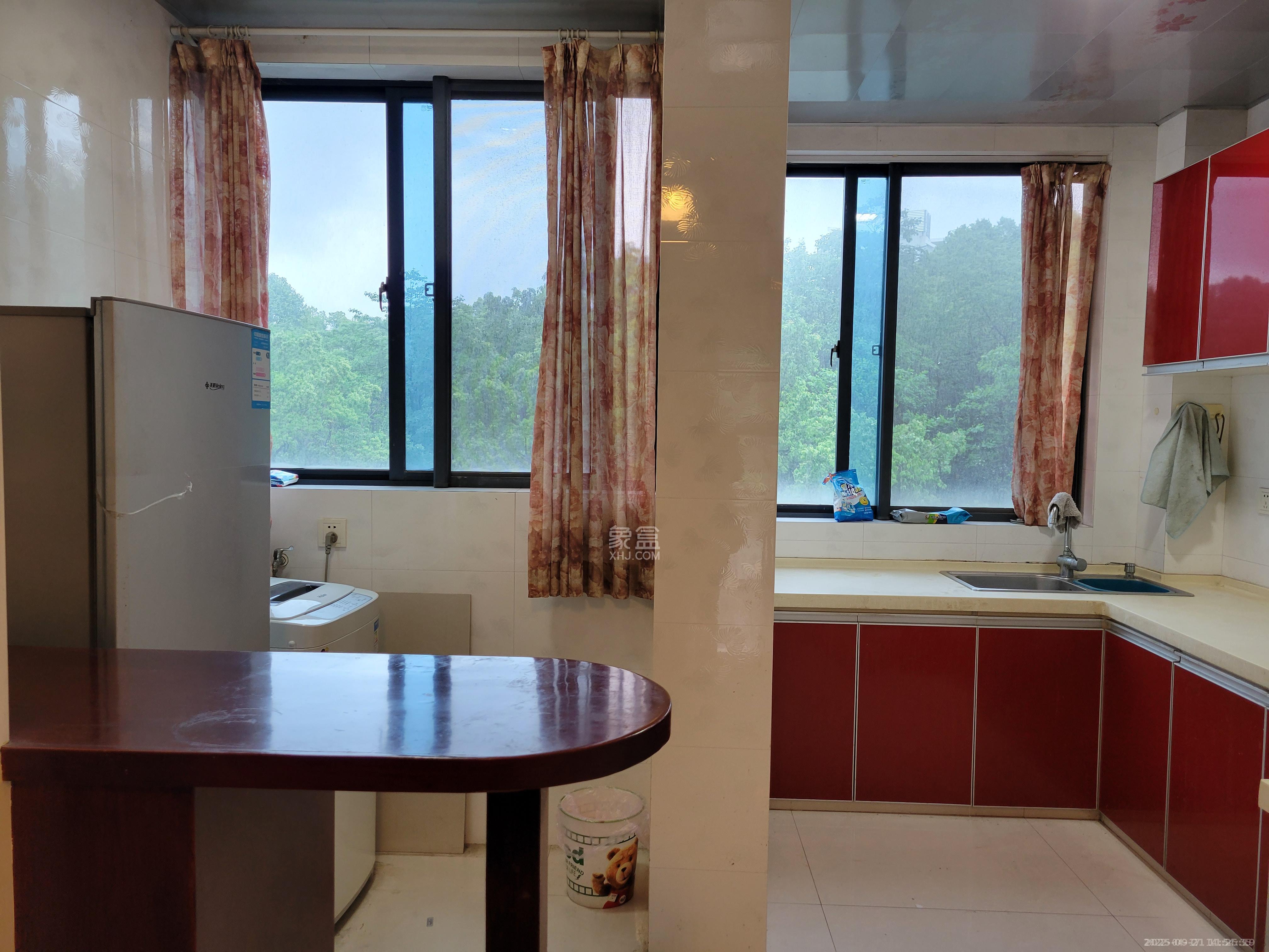 山水国际 2室2厅1卫 1300.0元/月 山水国际 2室2厅1卫 1300.0元/月室内图