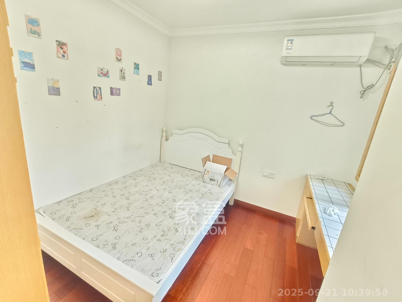 万国城(当代满庭春MOMA)三期 3室2厅1卫 2000.0元/月 万国城(当代满庭春MOMA)三期 3室2厅1卫 2000.0元/月室内图