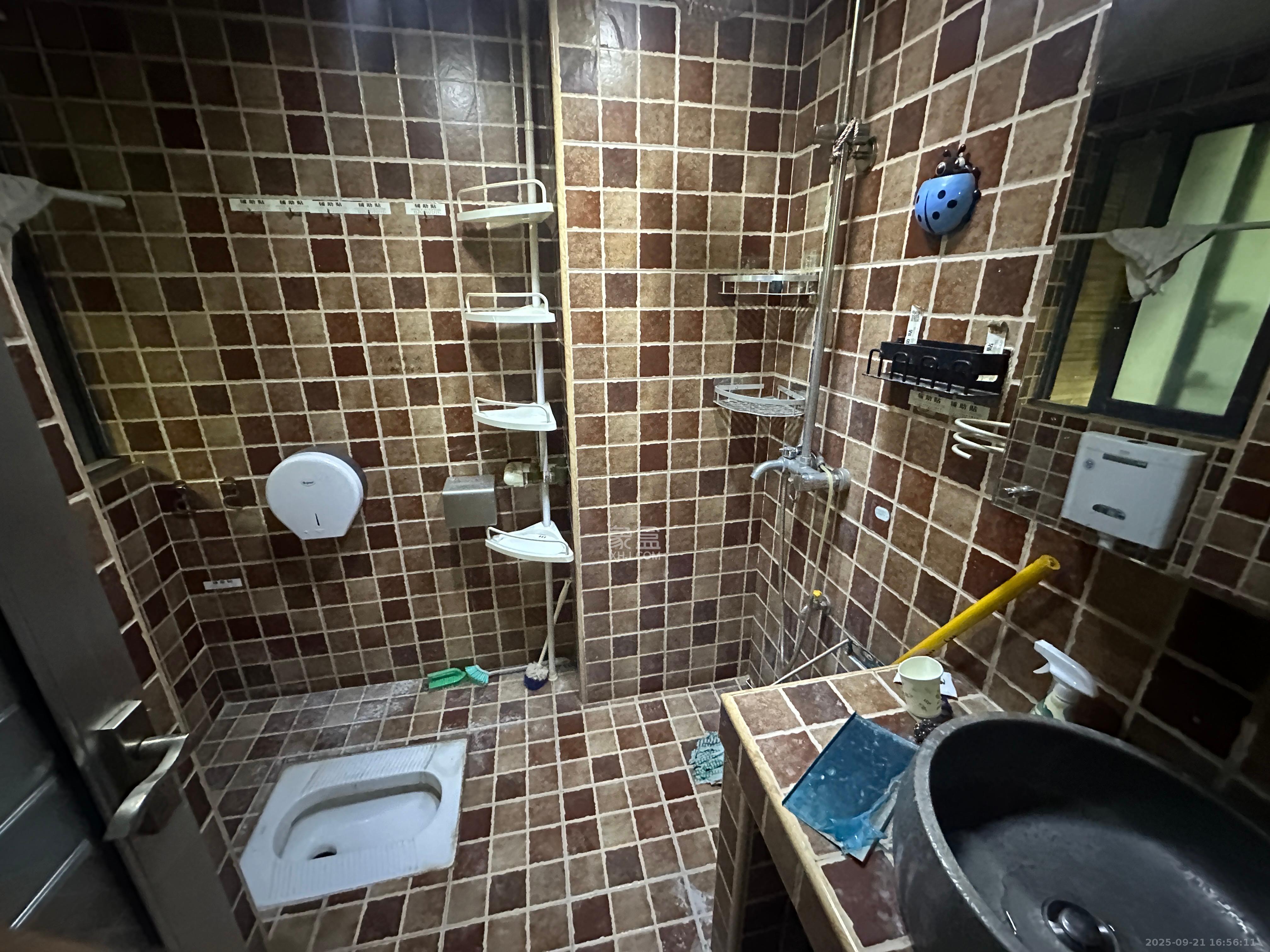 钱隆首府(福晟御园) 2室2厅1卫 2400.0元/月 钱隆首府(福晟御园) 2室2厅1卫 2400.0元/月室内图