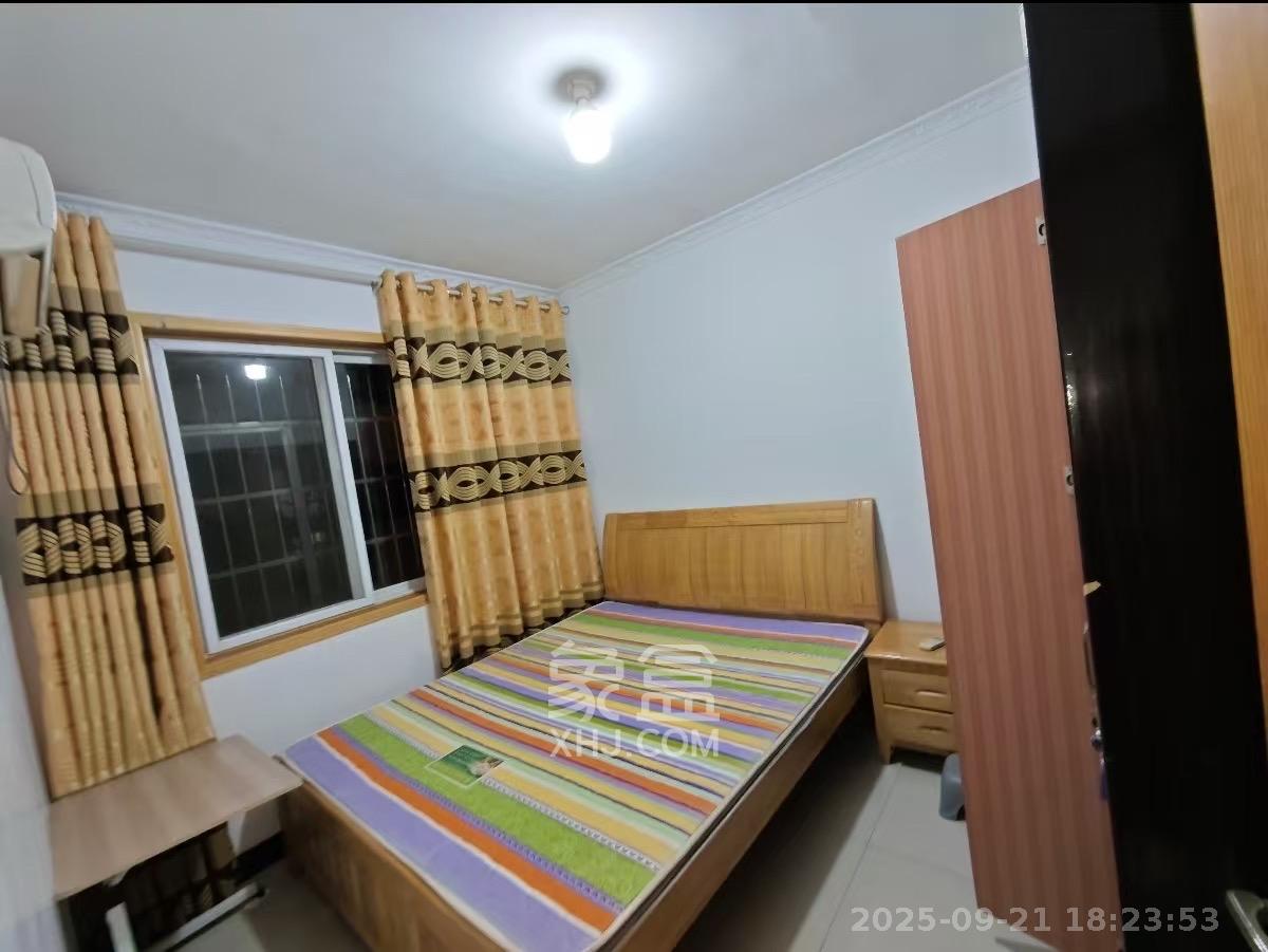 和馨园 1室2厅1卫 750.0元/月 和馨园 1室2厅1卫 750.0元/月室内图