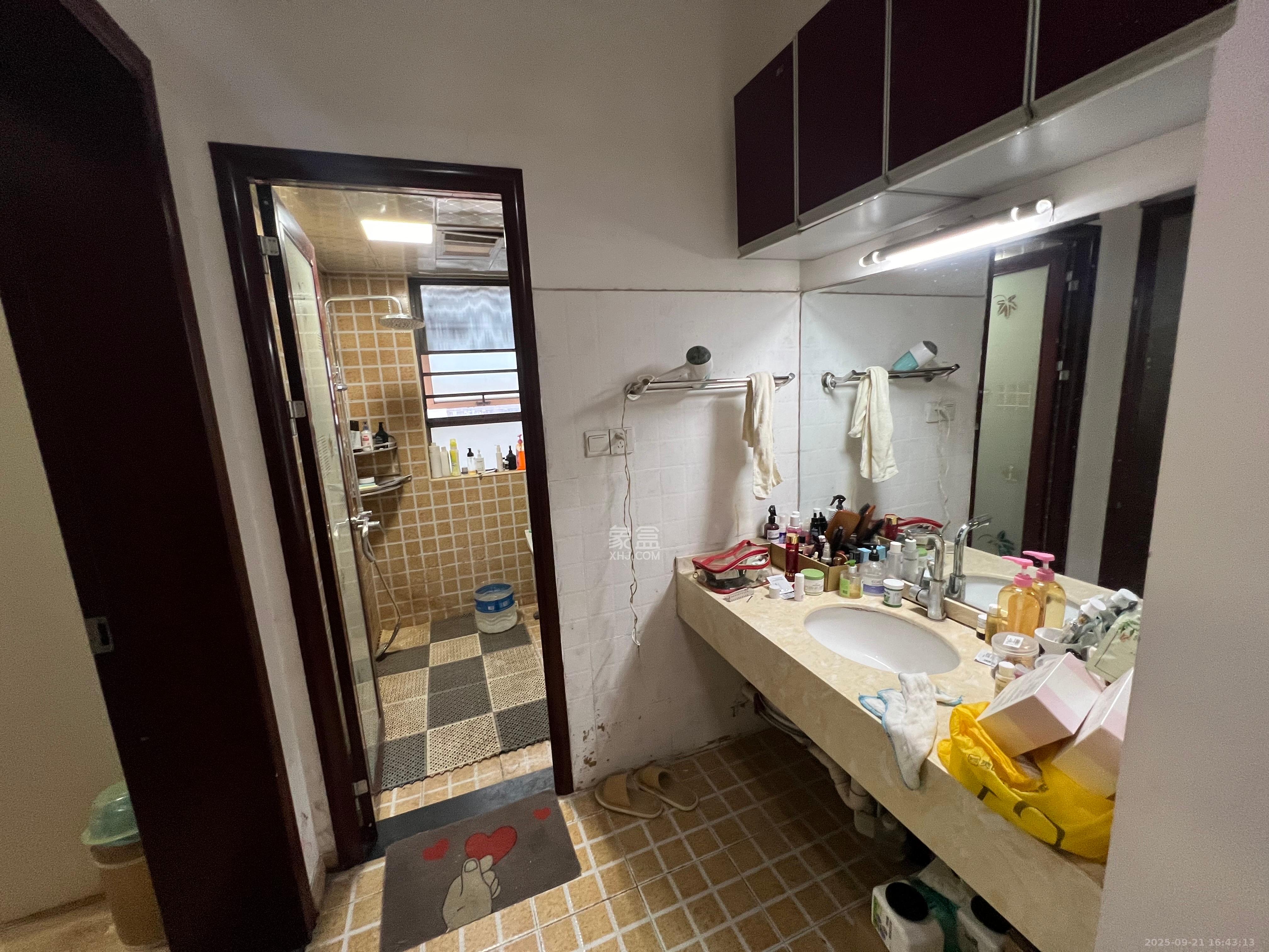 世茂铂翠湾二期 3室2厅1卫 2800.0元/月 世茂铂翠湾二期 3室2厅1卫 2800.0元/月室内图