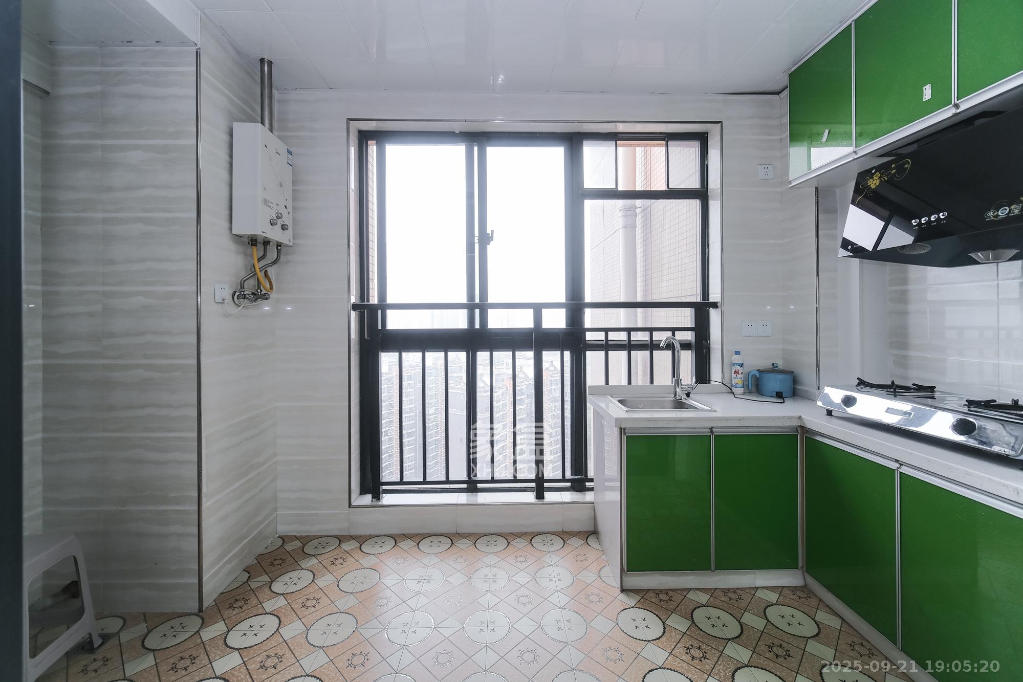 山水湾 1室1厅1卫 32.8万 山水湾 1室1厅1卫 32.8万厨房