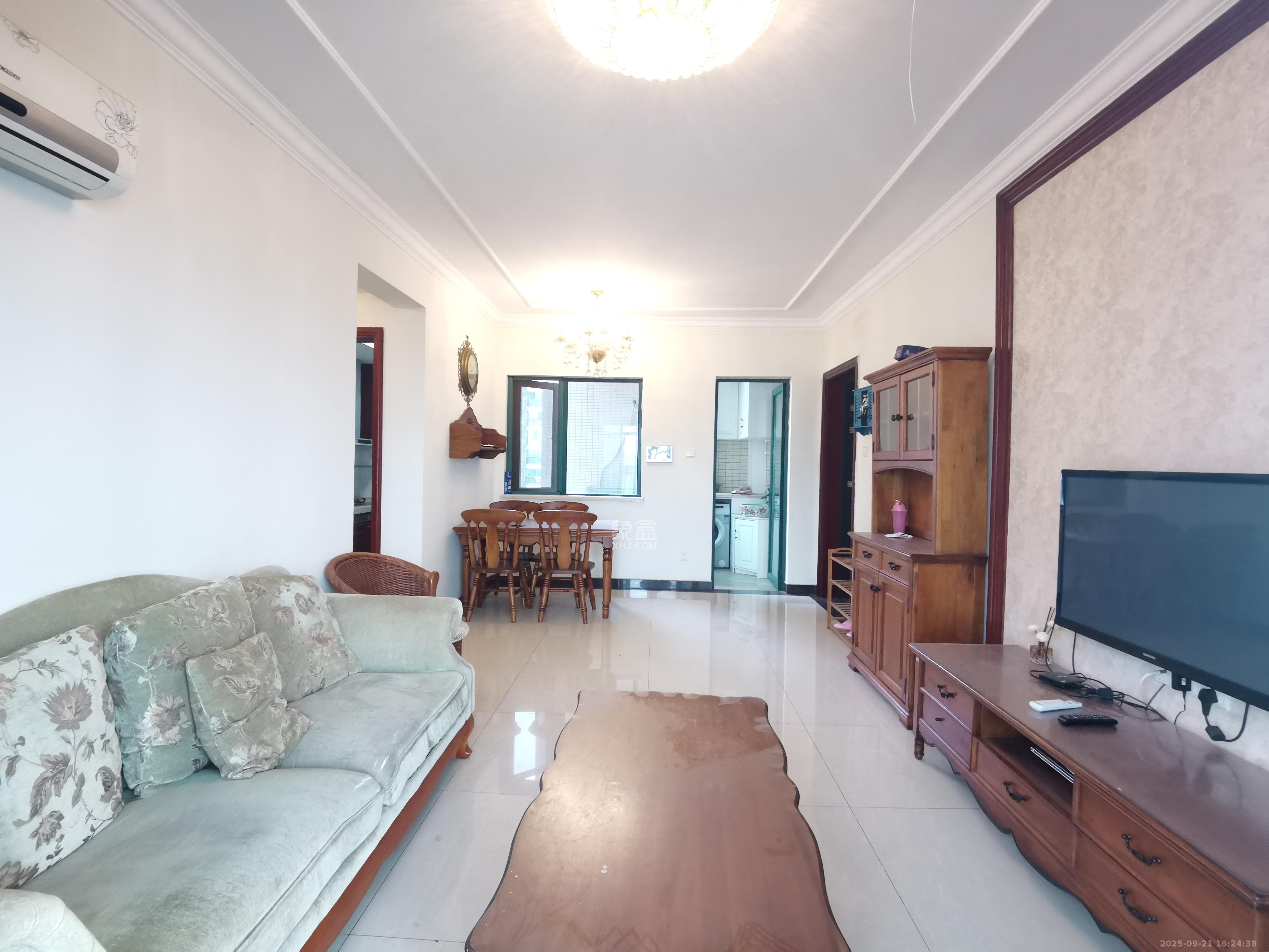 恒大城  3室2厅1卫    2000.0元/月室内图