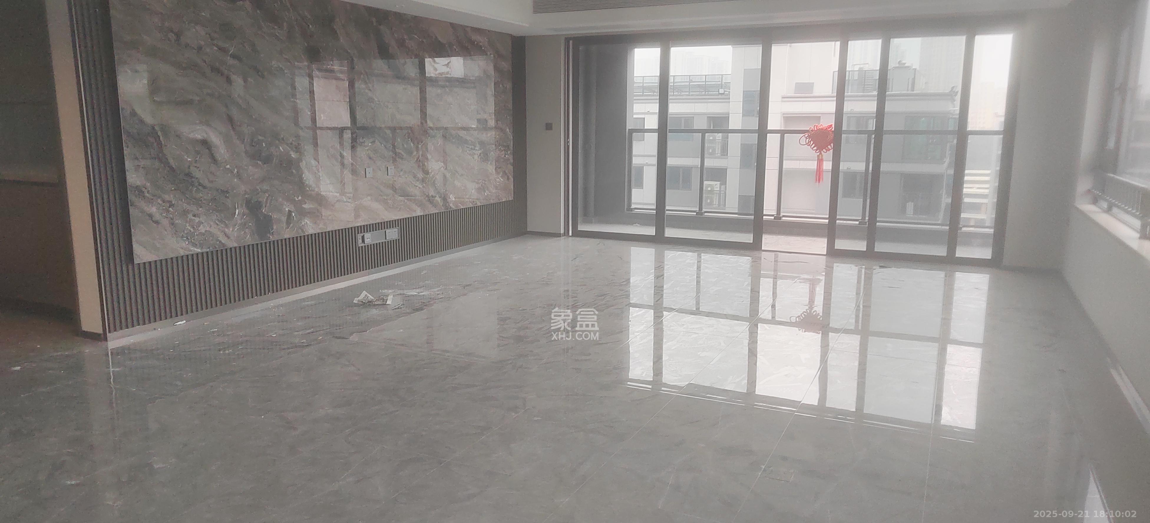 龙湖舜山府  4室2厅3卫    5600.0元/月 龙湖舜山府  4室2厅3卫    5600.0元/月