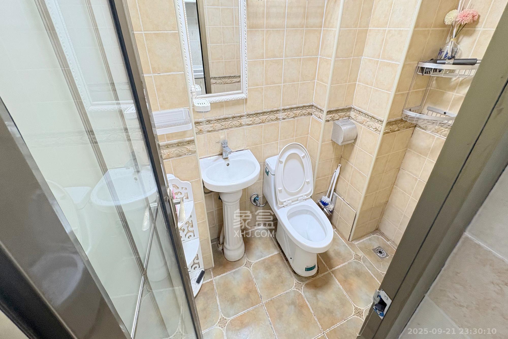 少帅府  1室1厅1卫    56.0万 少帅府  1室1厅1卫    56.0万卫生间