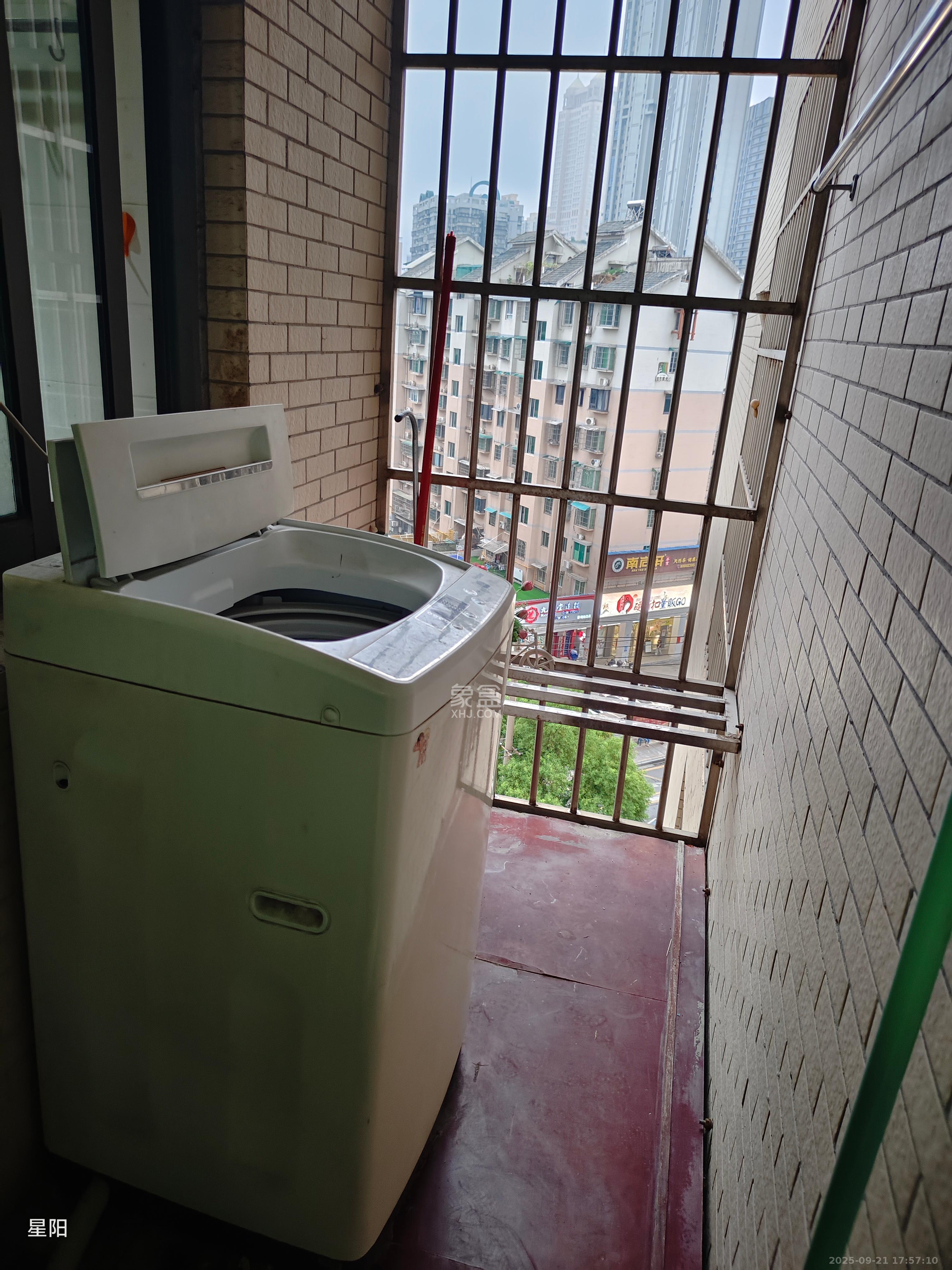 少帅府  1室1厅1卫   1600.00元/月室内图