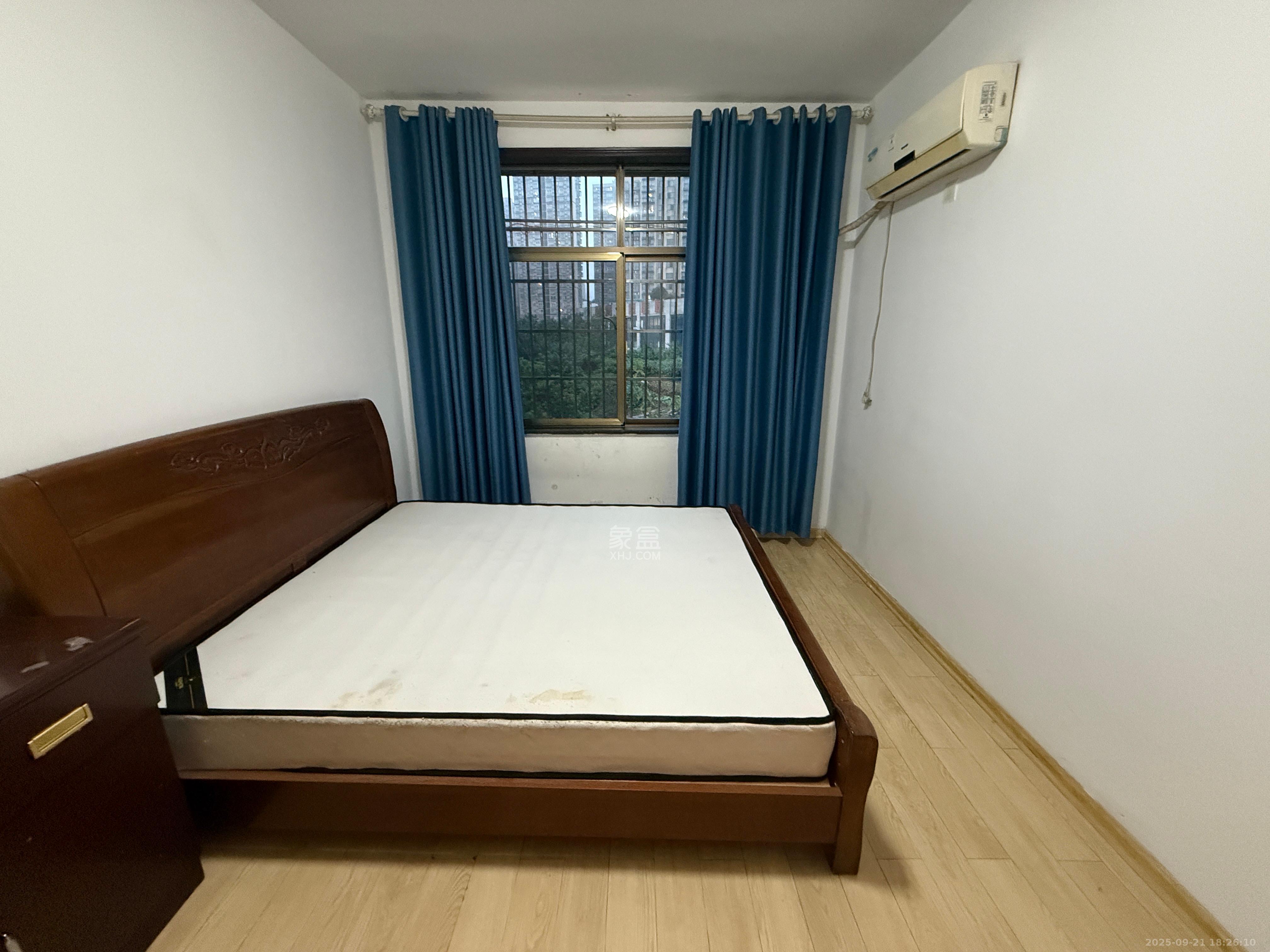 岳鞍阁小区 2室2厅1卫 1500.0元/月 岳鞍阁小区 2室2厅1卫 1500.0元/月室内图