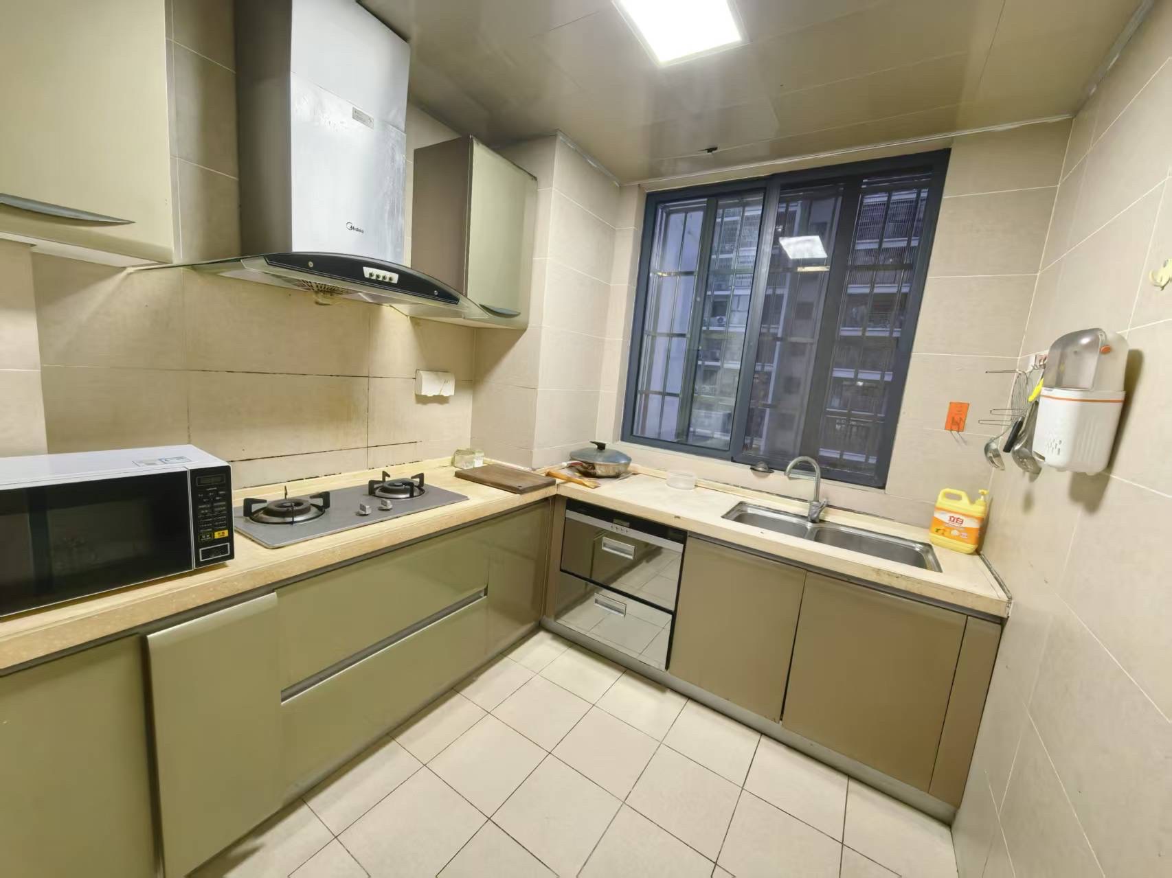 祥和家园 3室2厅1卫 3800.0元/月 祥和家园 3室2厅1卫 3800.0元/月室内图